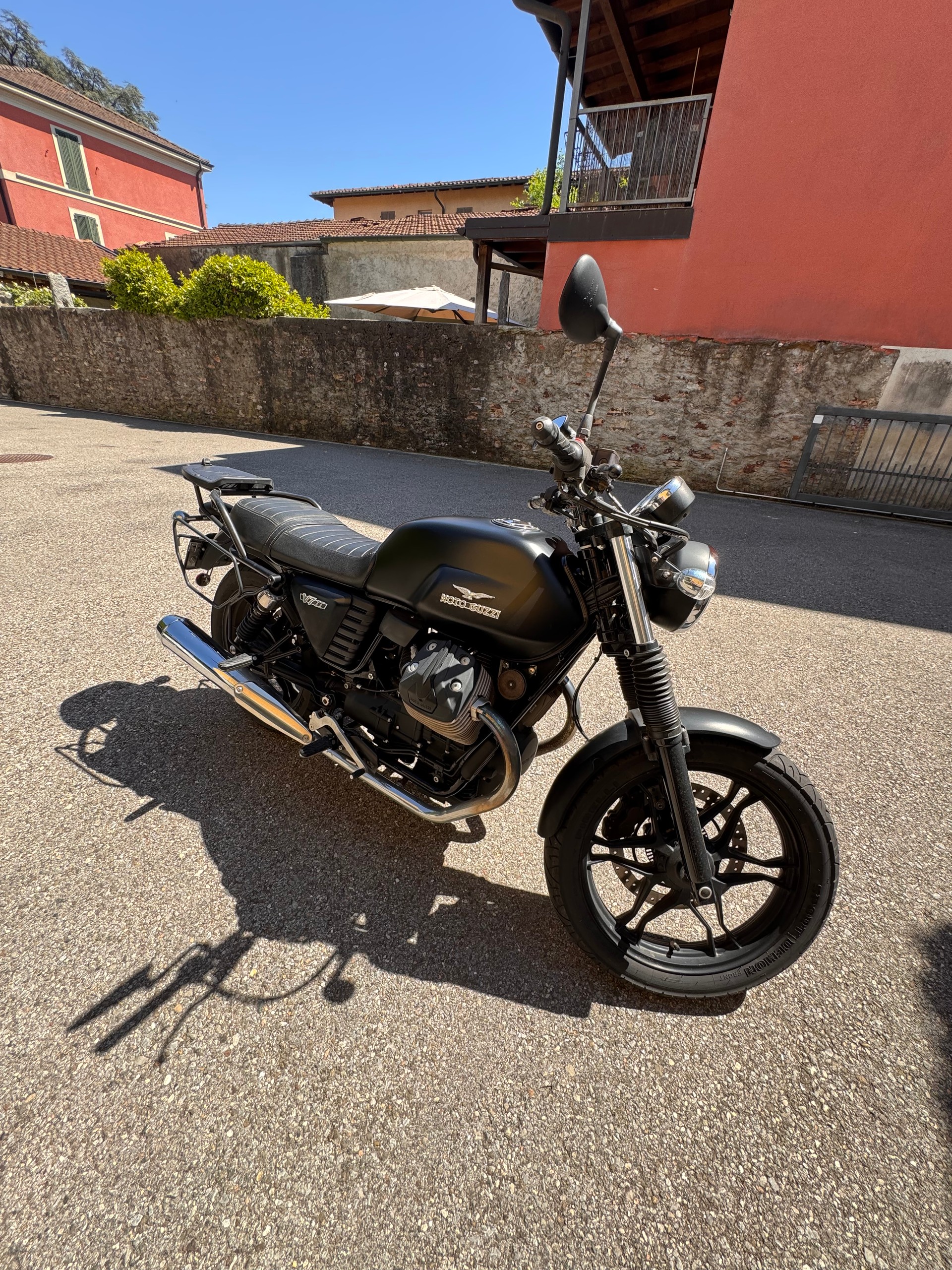 MOTO GUZZI V7 Stone 750-image-1