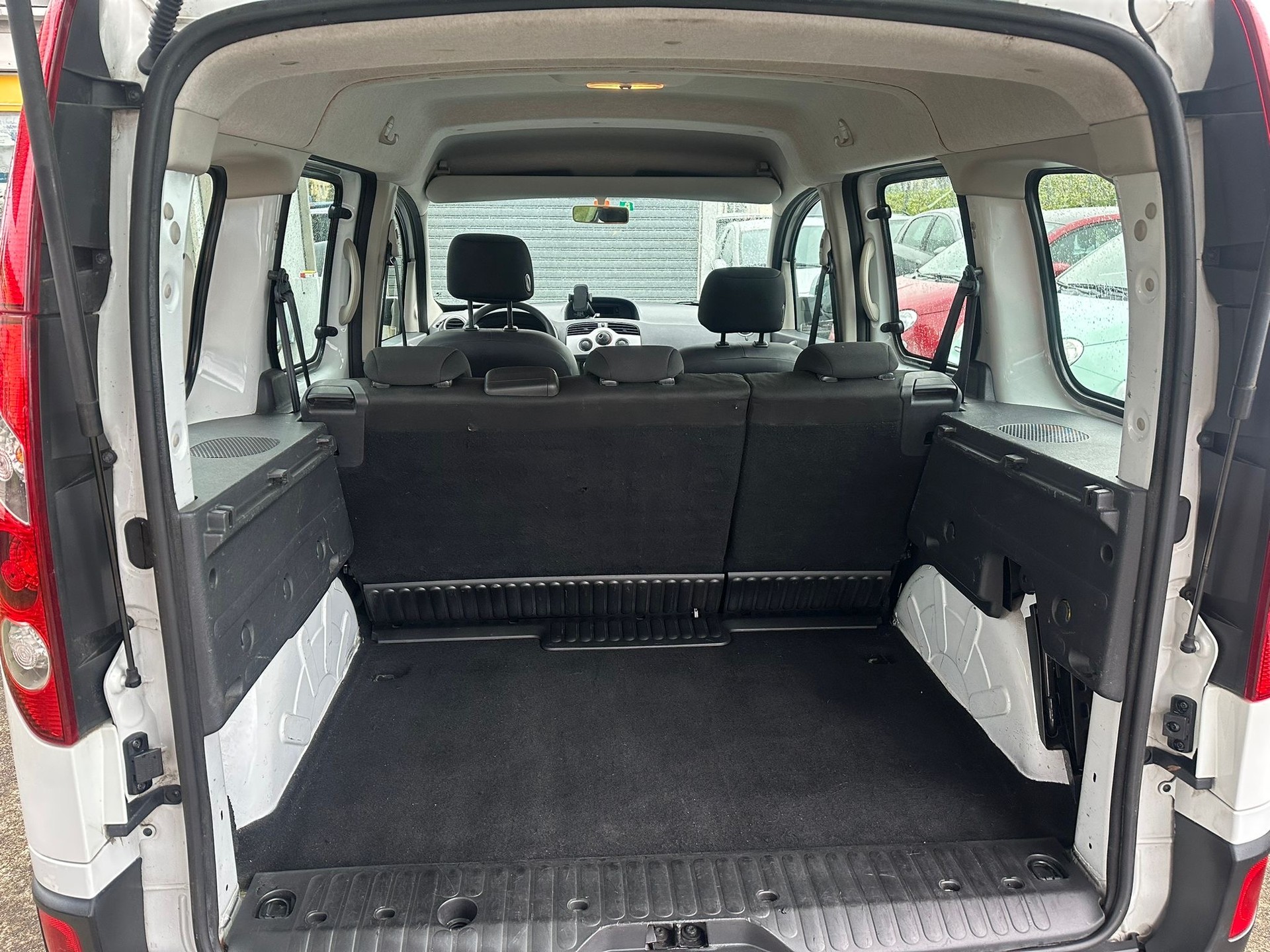 RENAULT Kangoo 1.6 16V Authentique-image-2
