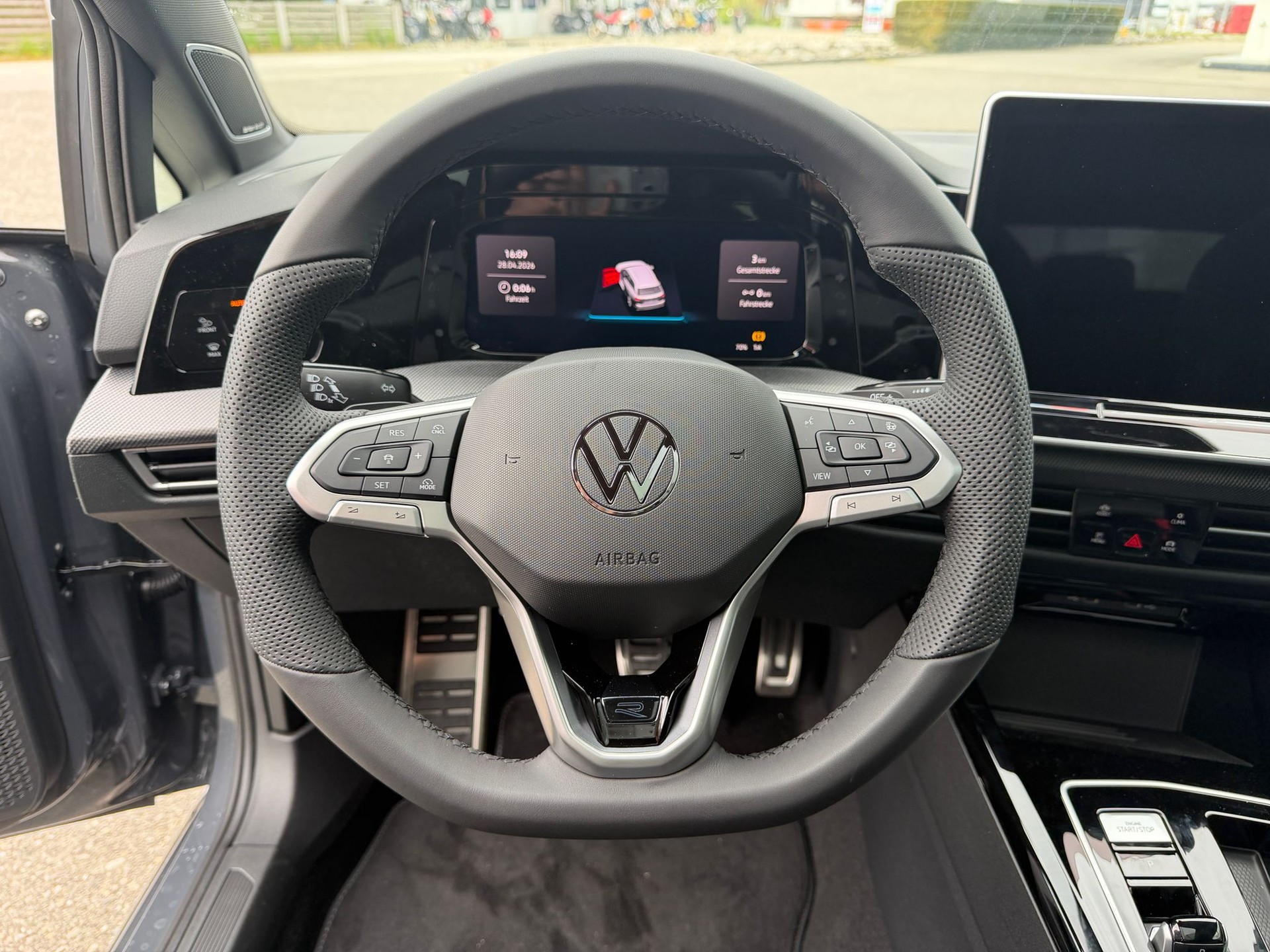 VW Golf Variant 2.0 TSI R-Line DSG 4 Motion-image-16