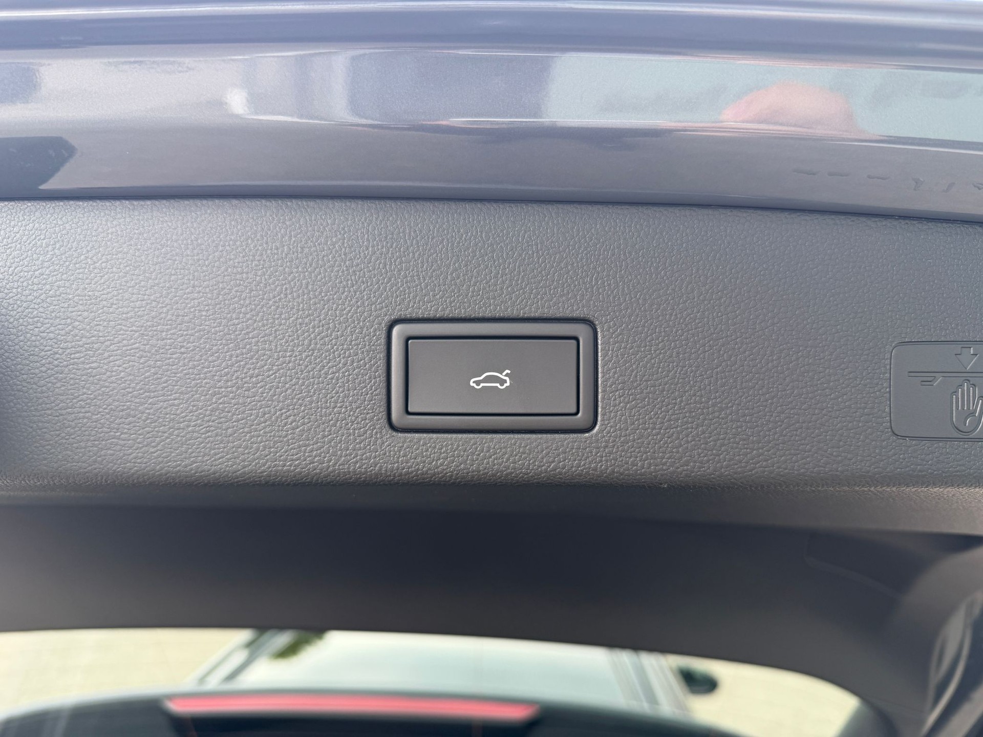 VW Golf Variant 2.0 TSI R-Line DSG 4 Motion-image-29