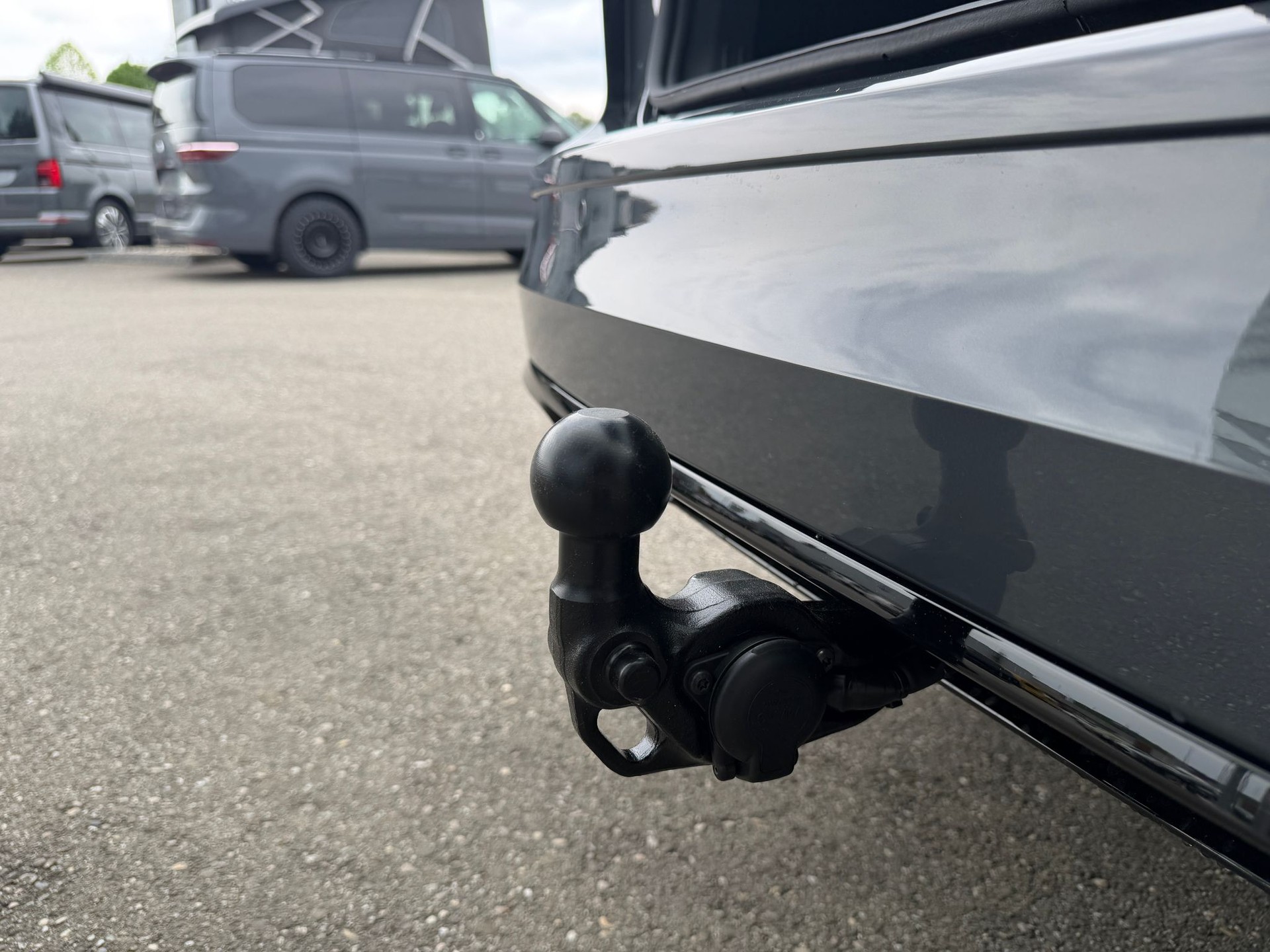 VW Golf Variant 2.0 TSI R-Line DSG 4 Motion-image-28