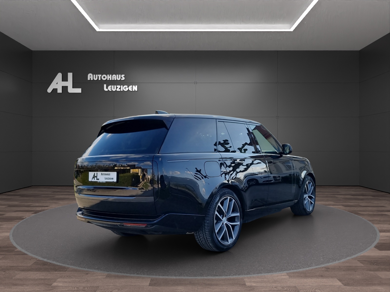 LAND ROVER Range Rover P550e Si6 PHEV HSE Automatic-image-4