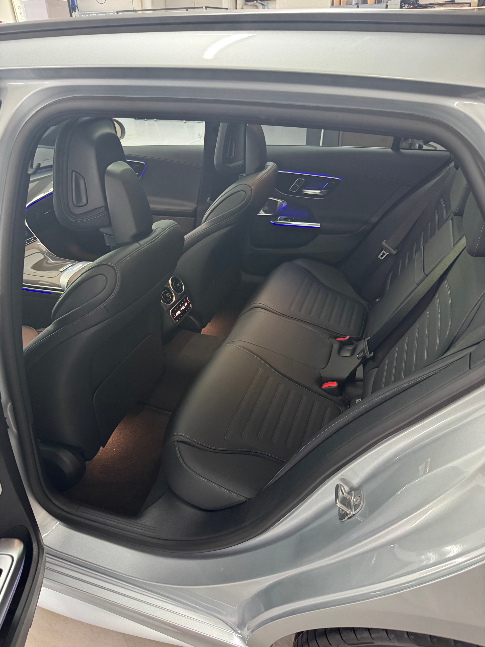 MERCEDES-BENZ C 220 d T 4 Matic Swiss Star-image-13