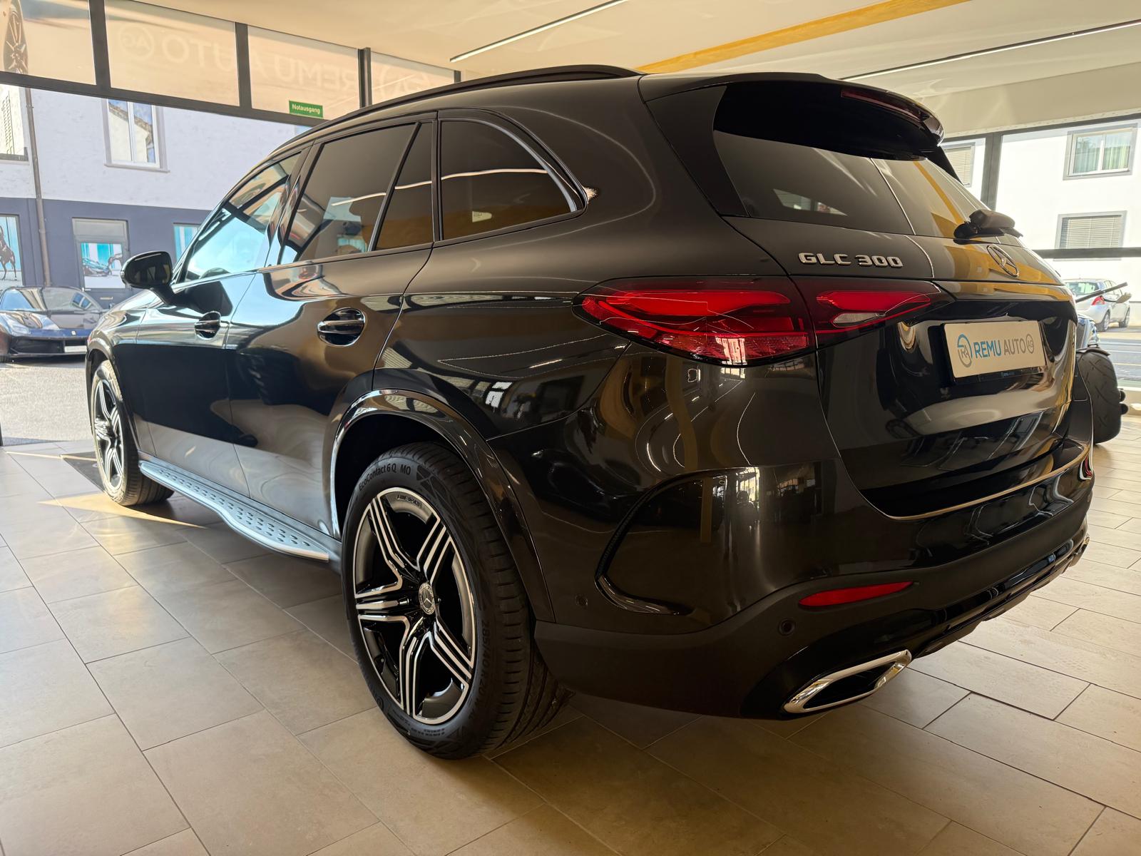 MERCEDES-BENZ GLC 300 4Matic 9G-Tronic-image-6