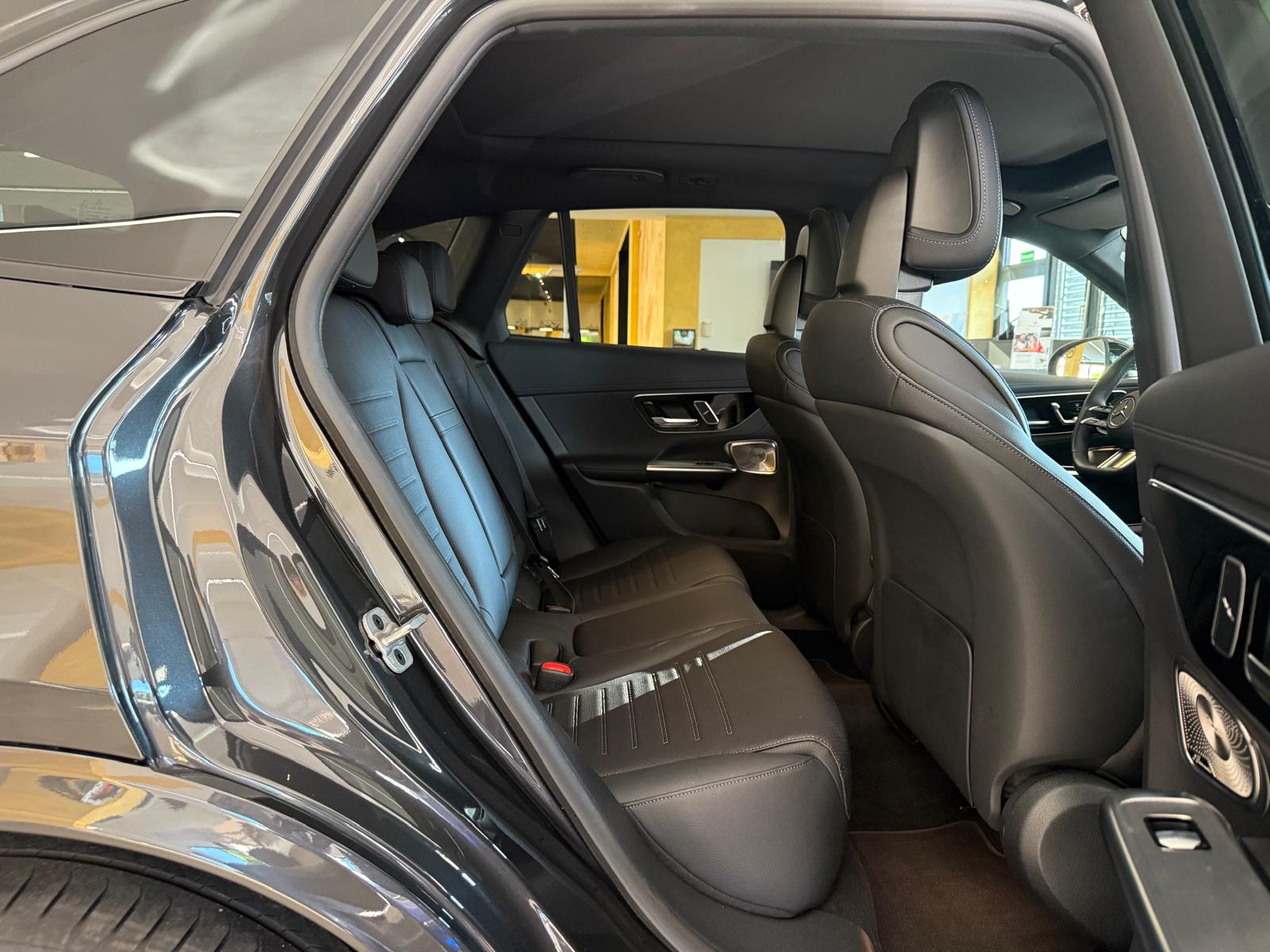 MERCEDES-BENZ GLC 300 4Matic 9G-Tronic-image-19