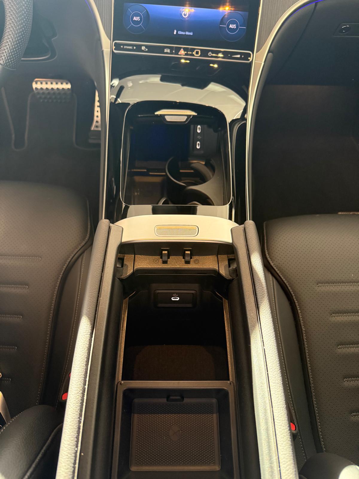 MERCEDES-BENZ GLC 300 4Matic 9G-Tronic-image-17