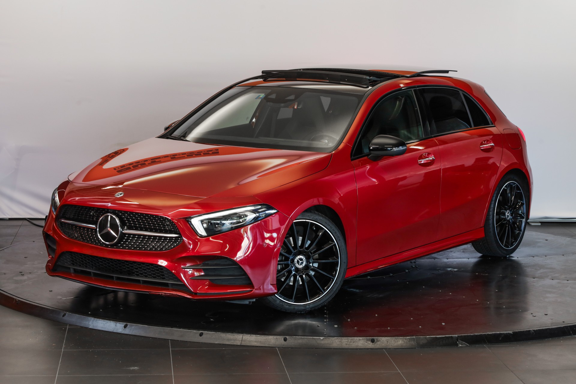 MERCEDES-BENZ A 180 Night Star AMG Line 7G-DCT-image-5