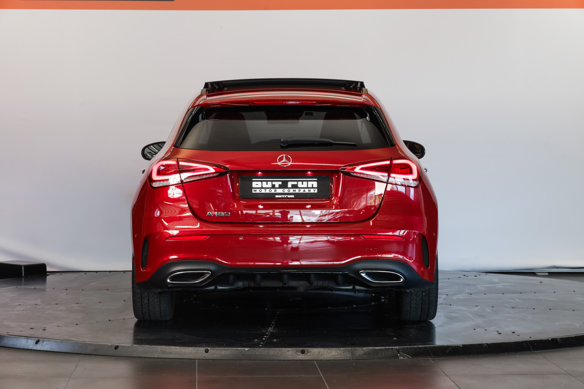 MERCEDES-BENZ A 180 Night Star AMG Line 7G-DCT-showroom-element-1