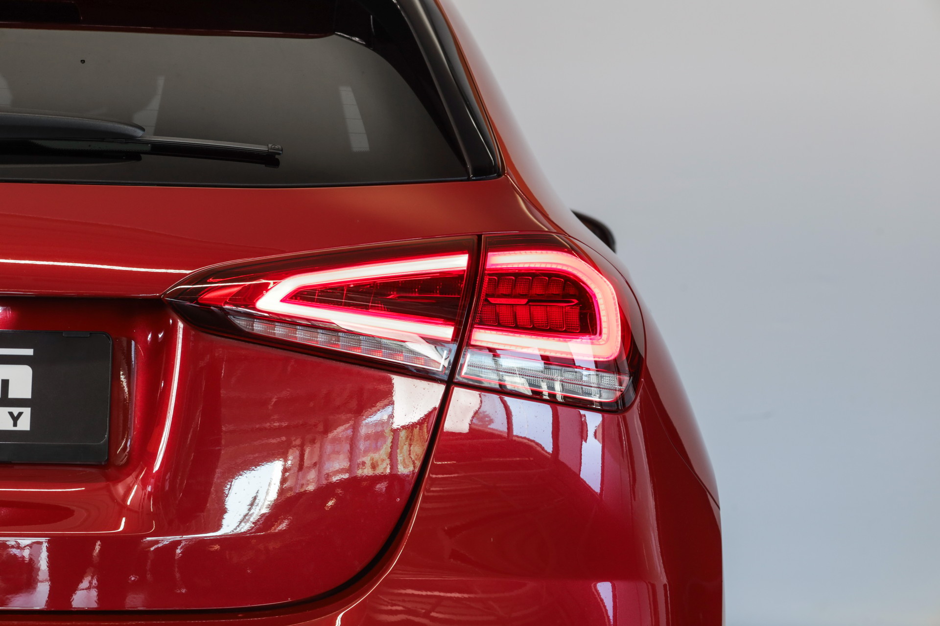 MERCEDES-BENZ A 180 Night Star AMG Line 7G-DCT-image-7