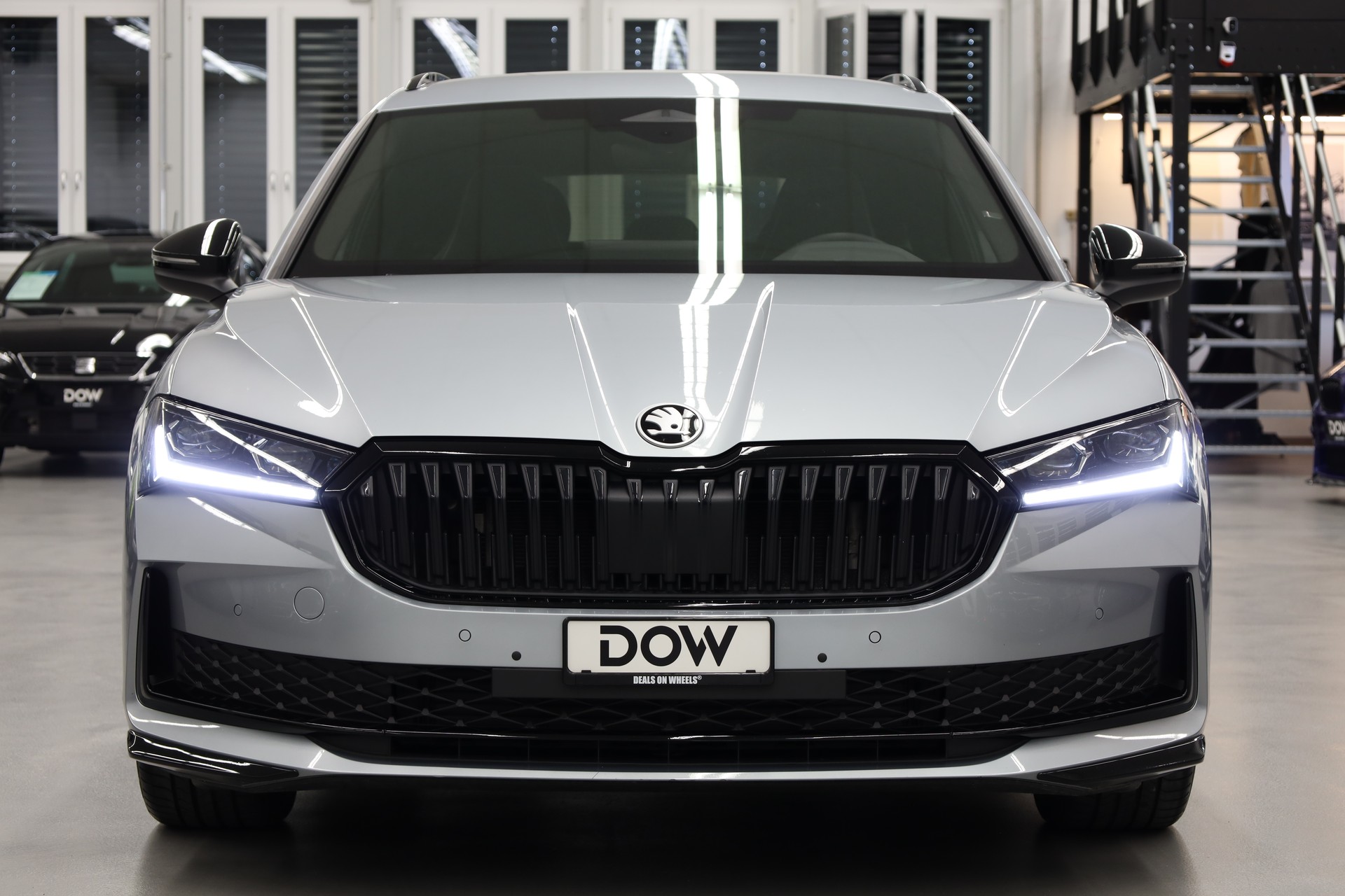 SKODA Superb Combi 2.0 TDI Sportline DSG-image-5
