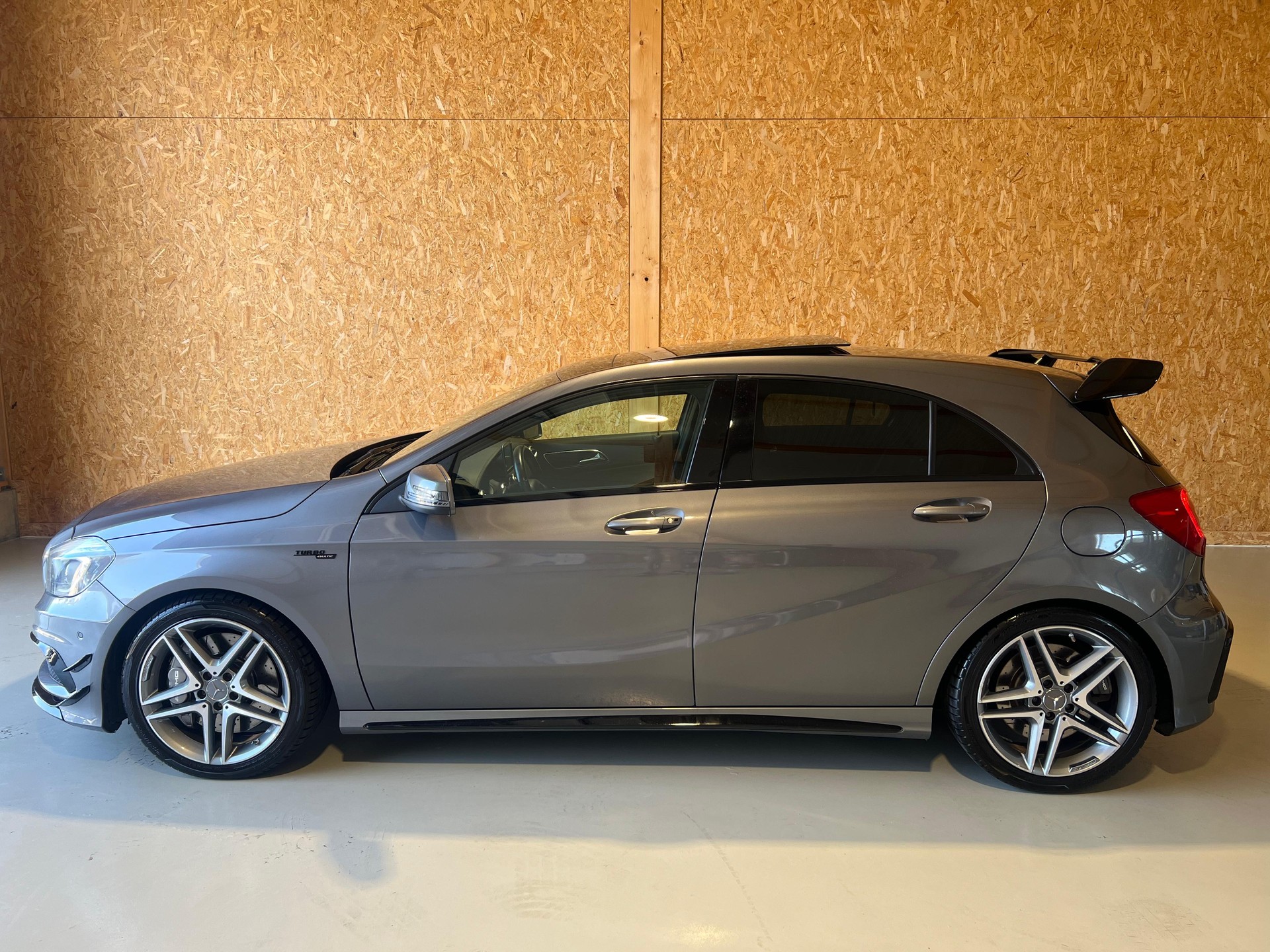 MERCEDES-BENZ A 45 AMG 4m