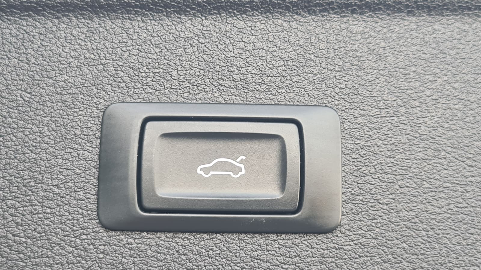 AUDI A4 Avant 35 TDI S-tronic ** Gr-Navigationssystem ** PDC Vorne + Hinten ** Tempomat ** Frisch Ab MFK & Service **-image-9