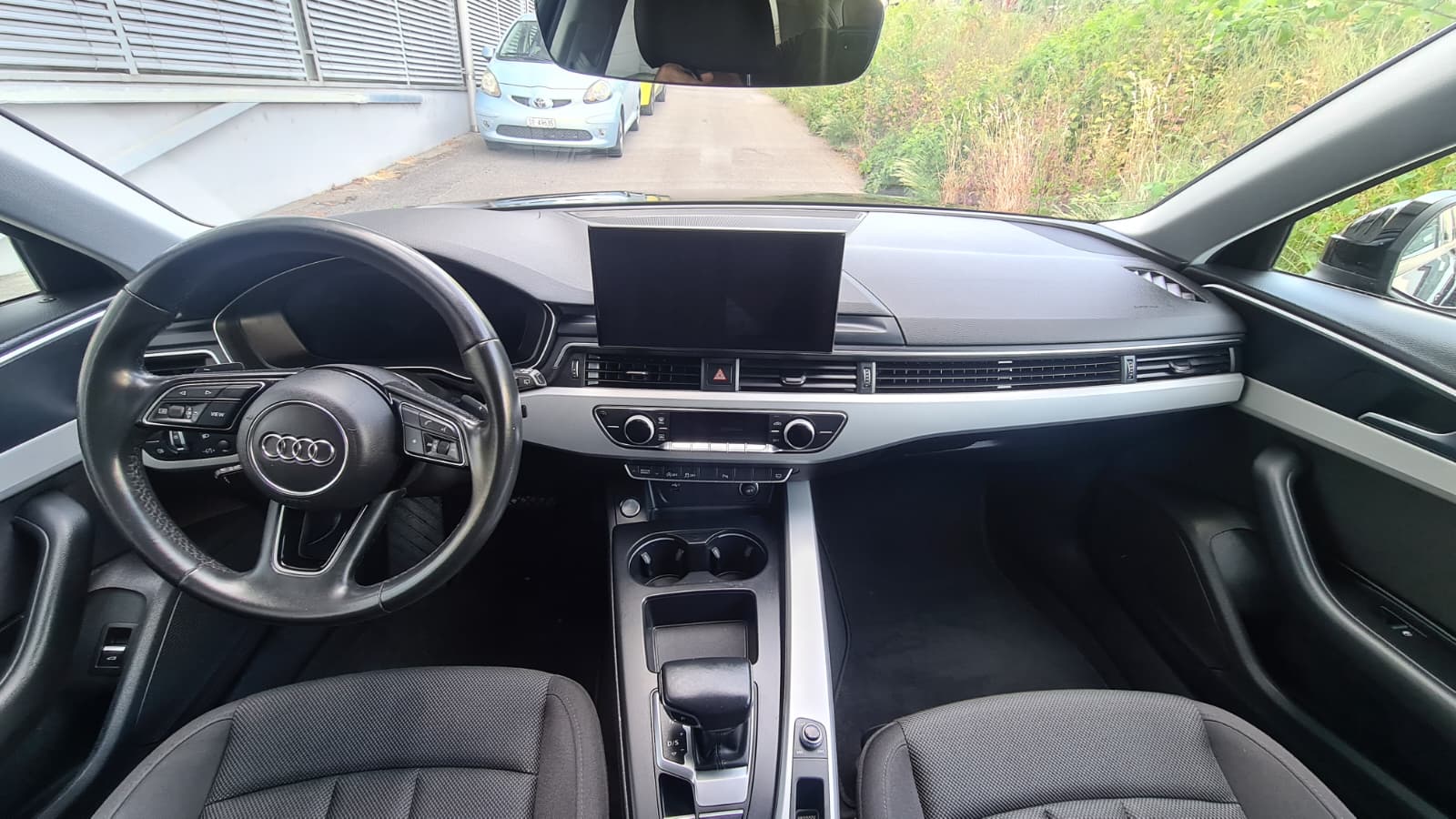 AUDI A4 Avant 35 TDI S-tronic ** Gr-Navigationssystem ** PDC Vorne + Hinten ** Tempomat ** Frisch Ab MFK & Service **-image-15