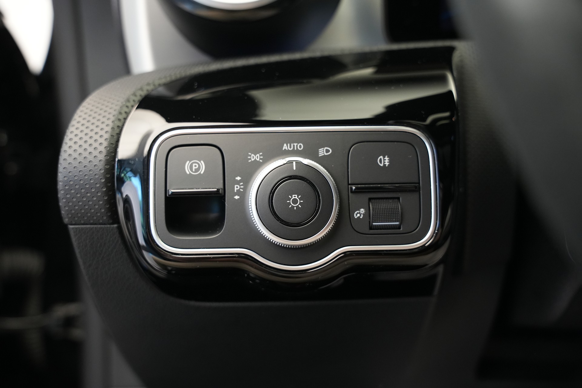 MERCEDES-BENZ CLA 45 S AMG 4Matic+ 8G-DCT *Burmester* *Schalensitze* *Panorama*-image-18