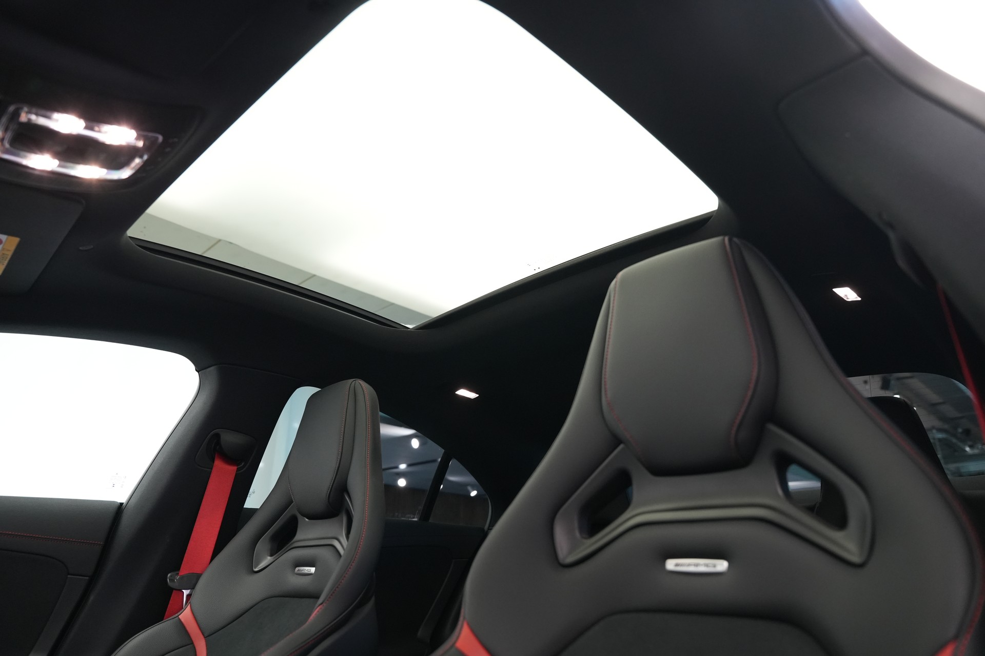 MERCEDES-BENZ CLA 45 S AMG 4Matic+ 8G-DCT *Burmester* *Schalensitze* *Panorama*-image-15
