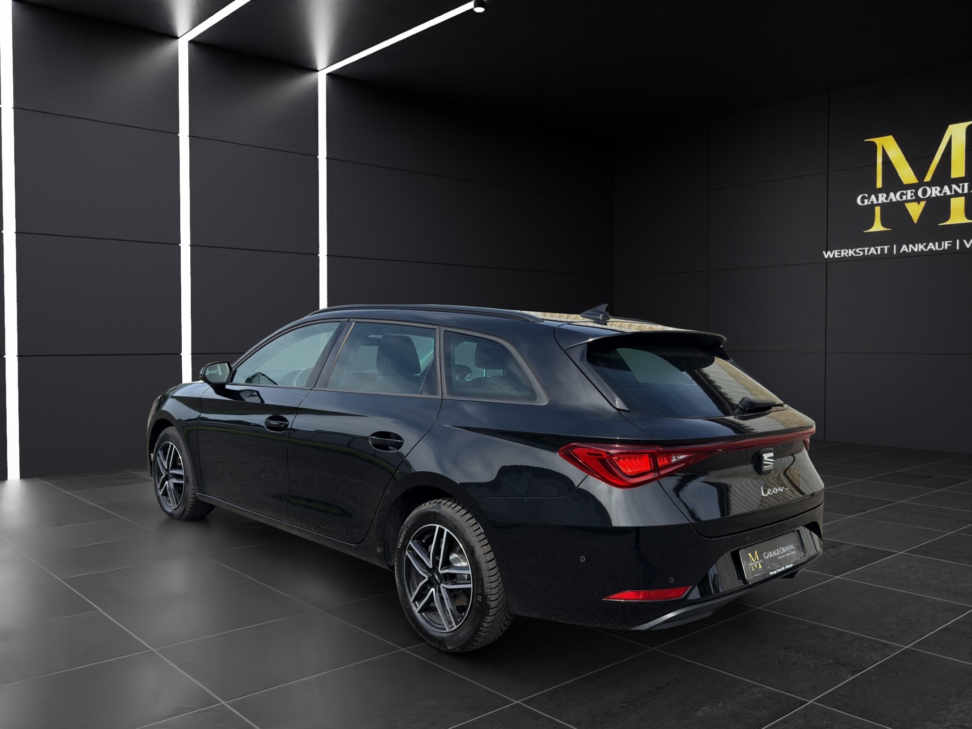 SEAT Leon ST 2.0 TDI EVO DSG Music Edition-showroom-element-2