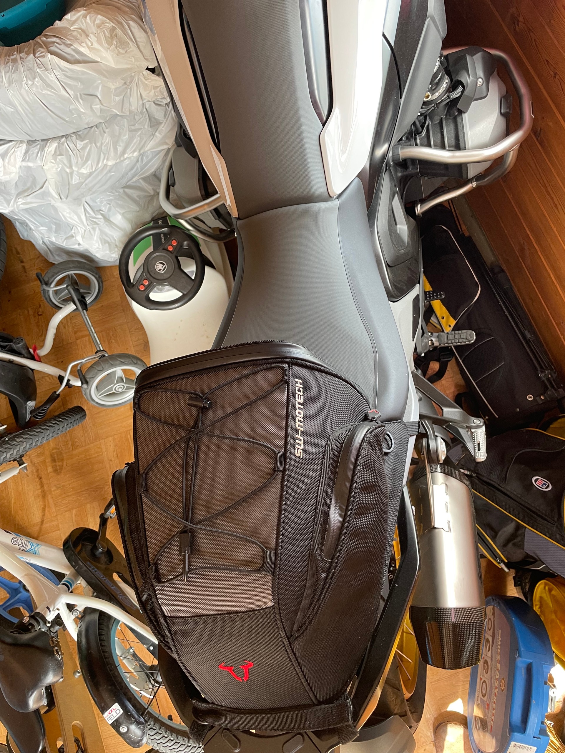 BMW R 1300 GS-image-2