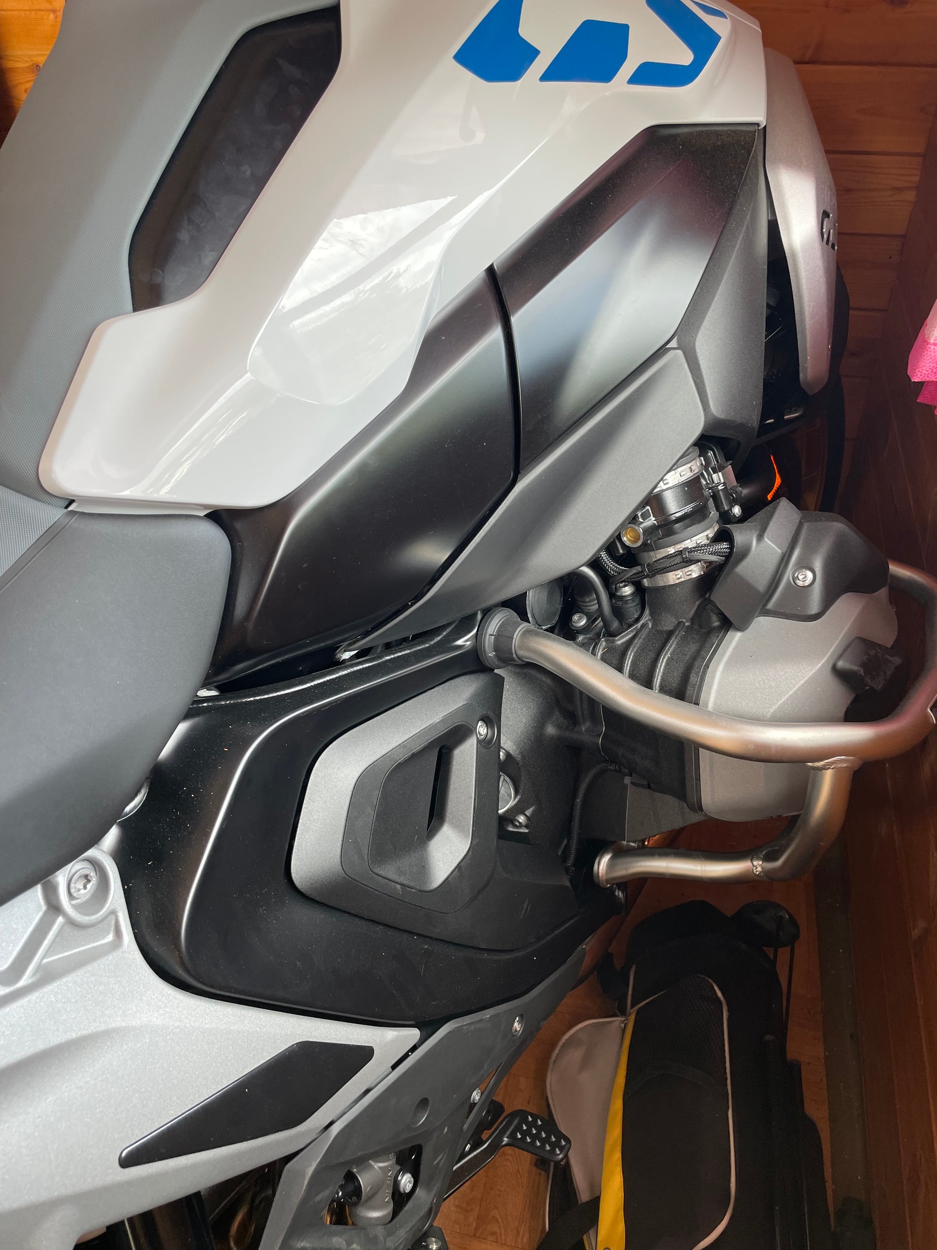 BMW R 1300 GS-image-1