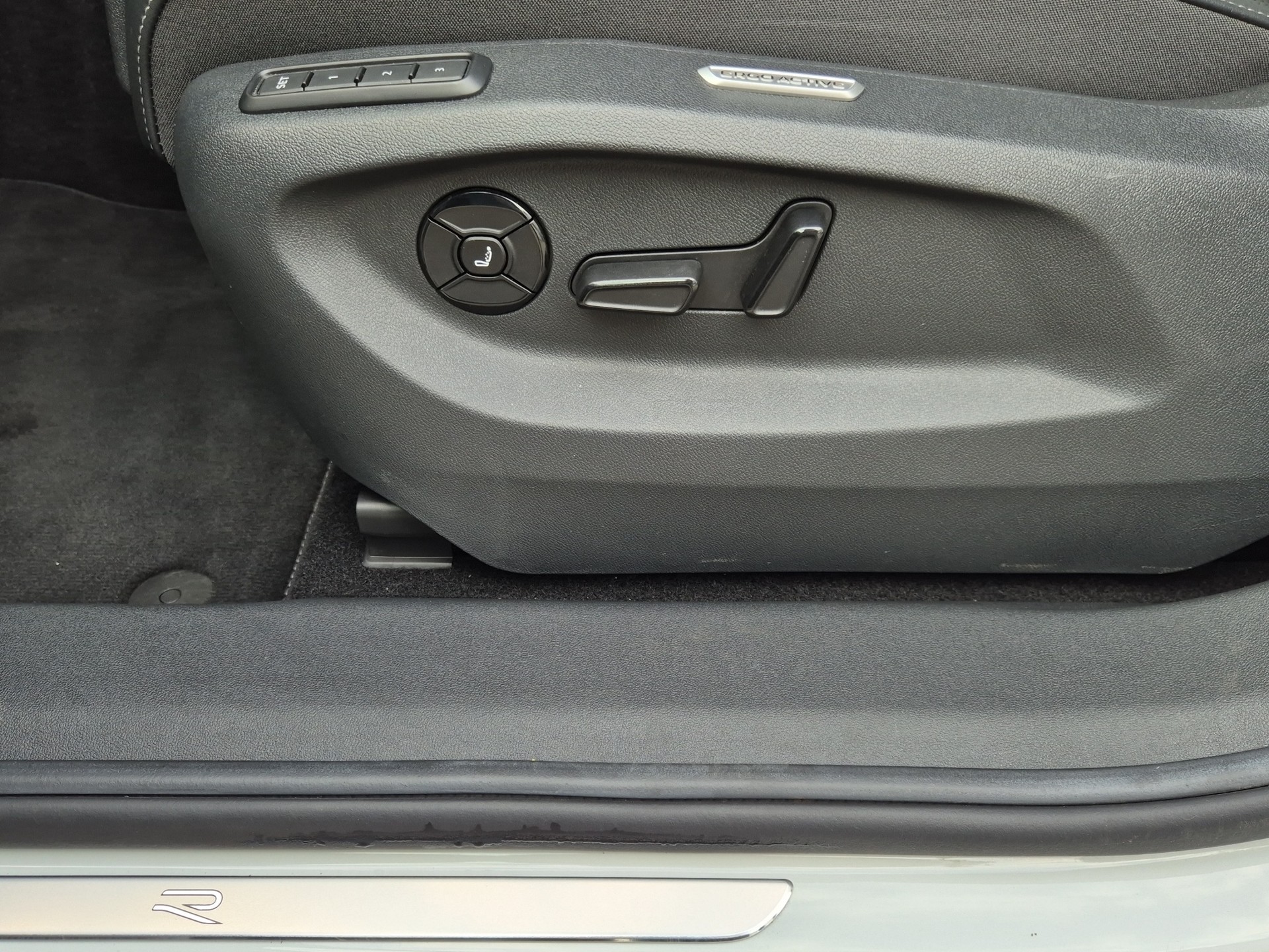 VW Tiguan 2.0 TSI DSG R-Line 4Motion-image-9