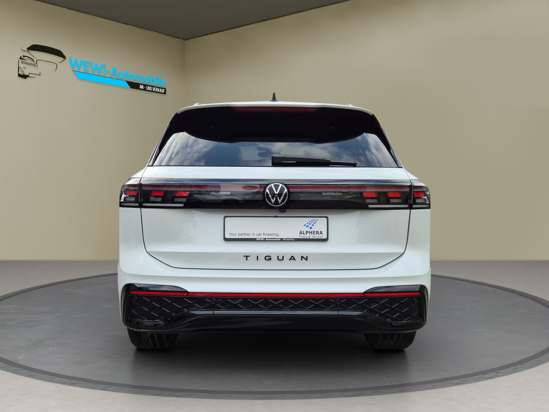 VW Tiguan 2.0 TSI DSG R-Line 4Motion-showroom-element-3