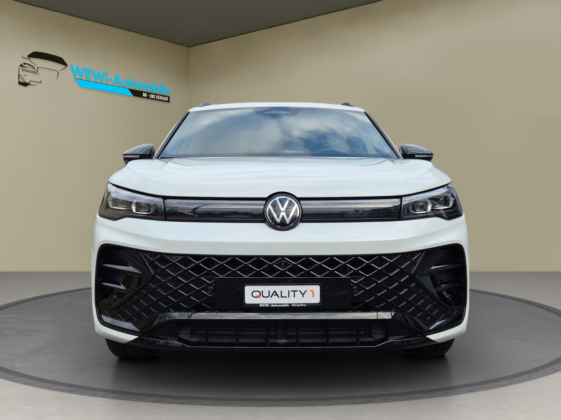 VW Tiguan 2.0 TSI DSG R-Line 4Motion-image-7