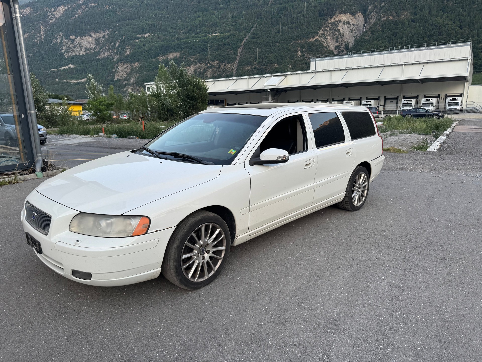 VOLVO V70 2.4 Momentum