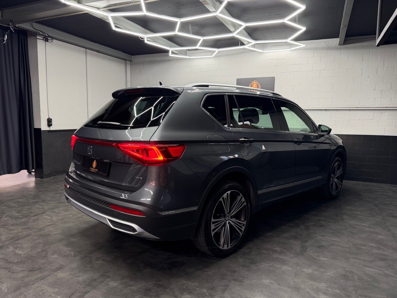 SEAT Tarraco 2.0TSI Xcellence 4Drive DSG | 360° Kamera | Anhängerkupplung 2400KG | BeatsAudio | ACC | 7. Plätzer-image-8