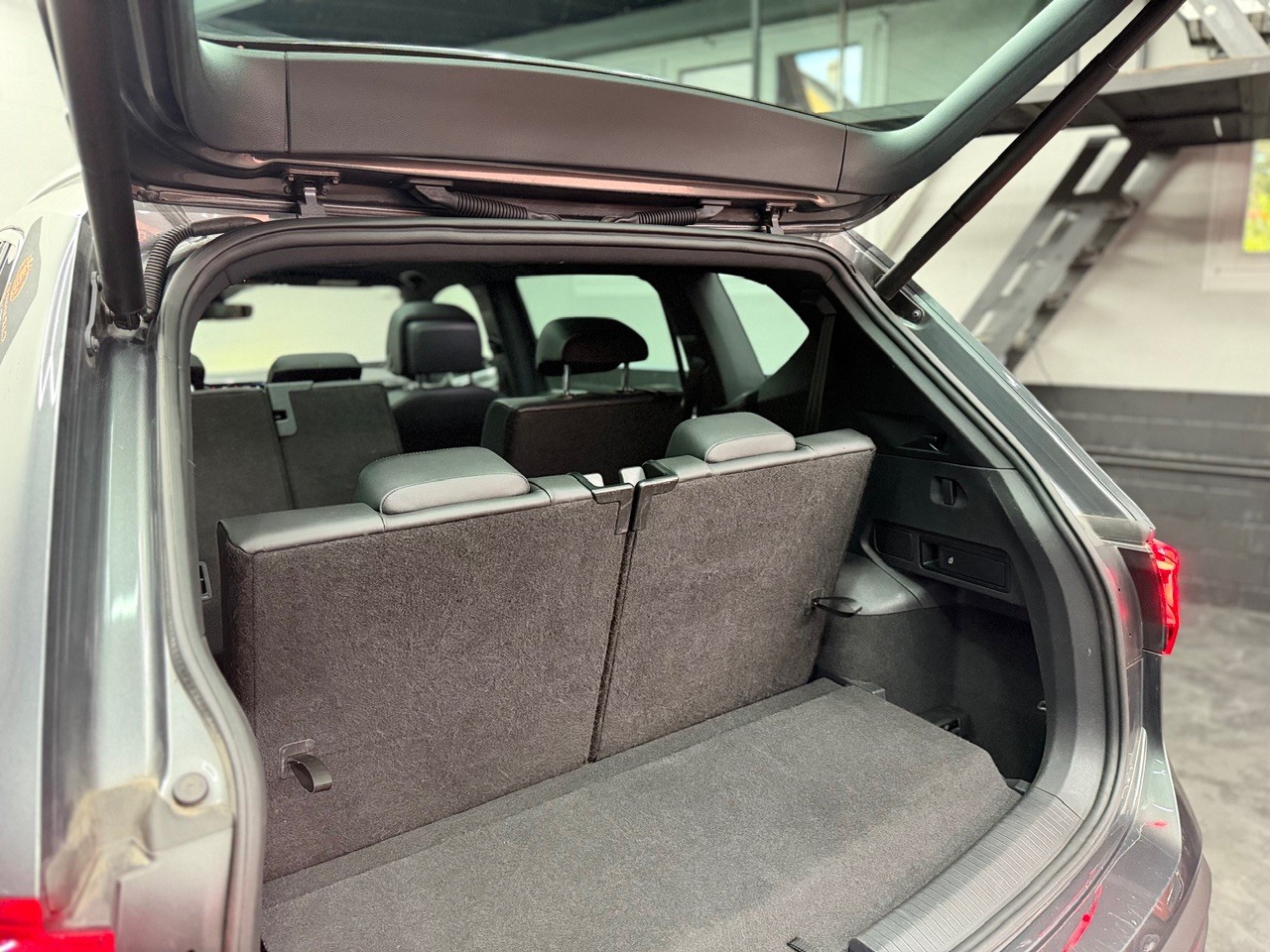 SEAT Tarraco 2.0TSI Xcellence 4Drive DSG | 360° Kamera | Anhängerkupplung 2400KG | BeatsAudio | ACC | 7. Plätzer-image-21