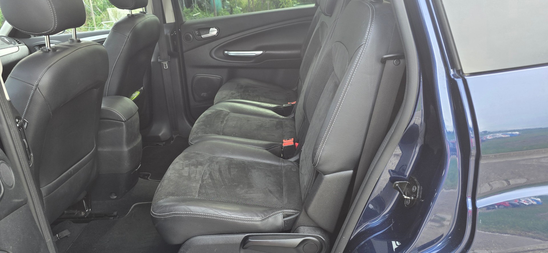 FORD S-Max 2.2 TDCi Magic Edition-image-11