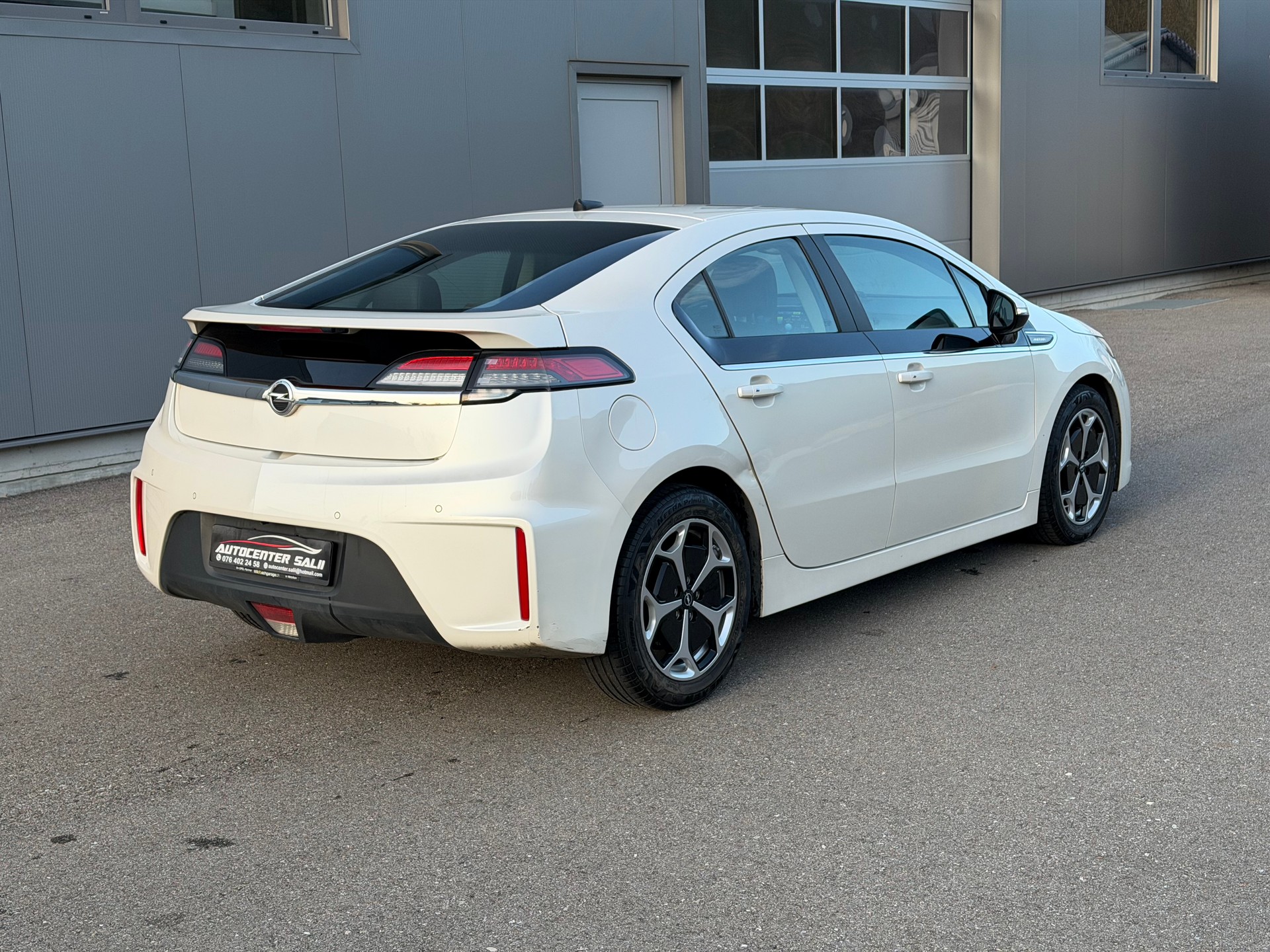 OPEL Ampera E-REV-image-4