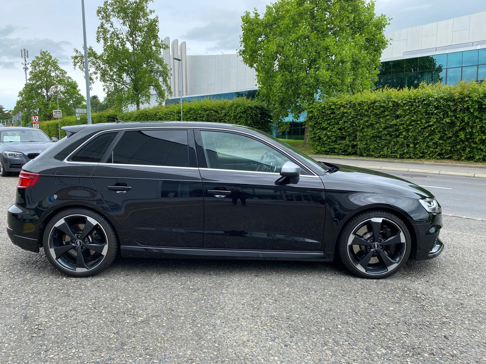 AUDI RS3 Sportback 2.5 TSI quattro S-tronic-image-4