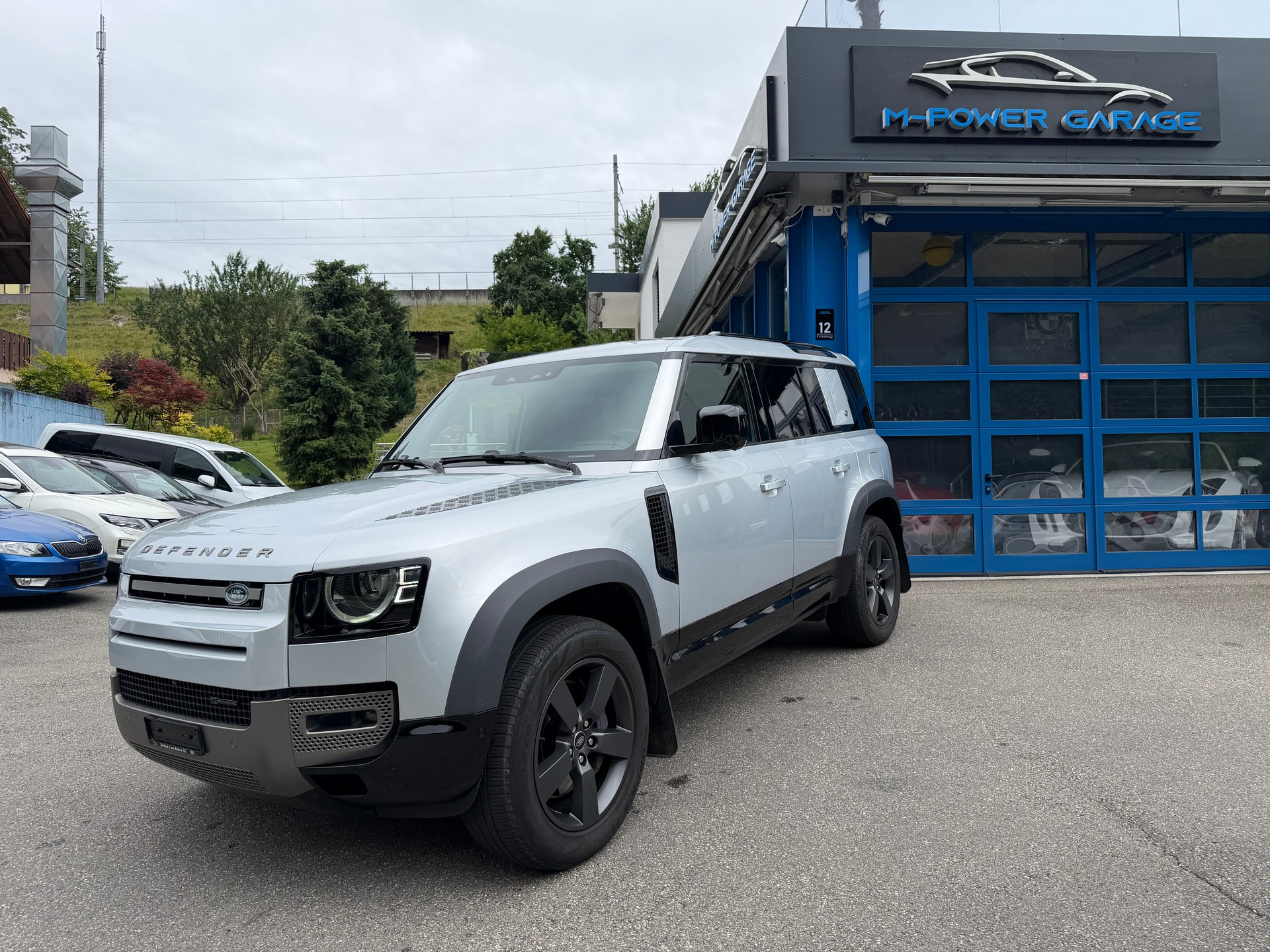 LAND ROVER Defender 110 P400e Si4 PHEV X-Dynamic HSE AT8