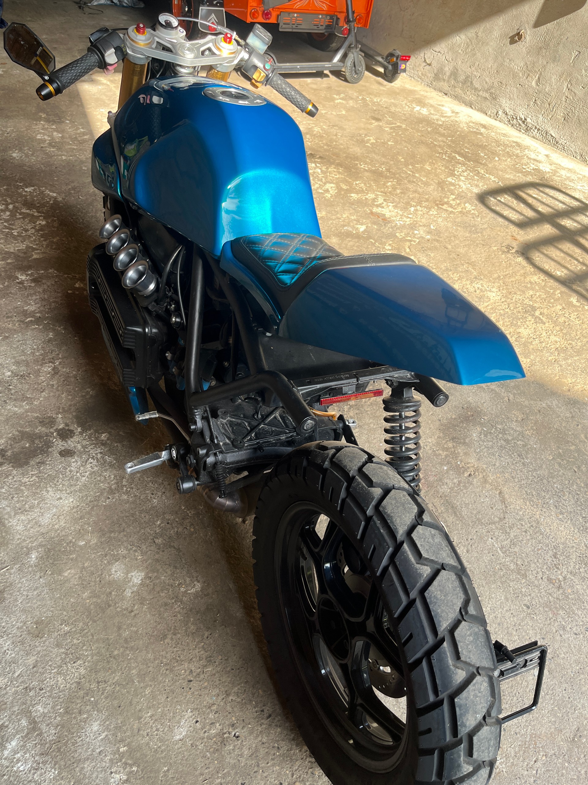BMW Café Racer-image-3