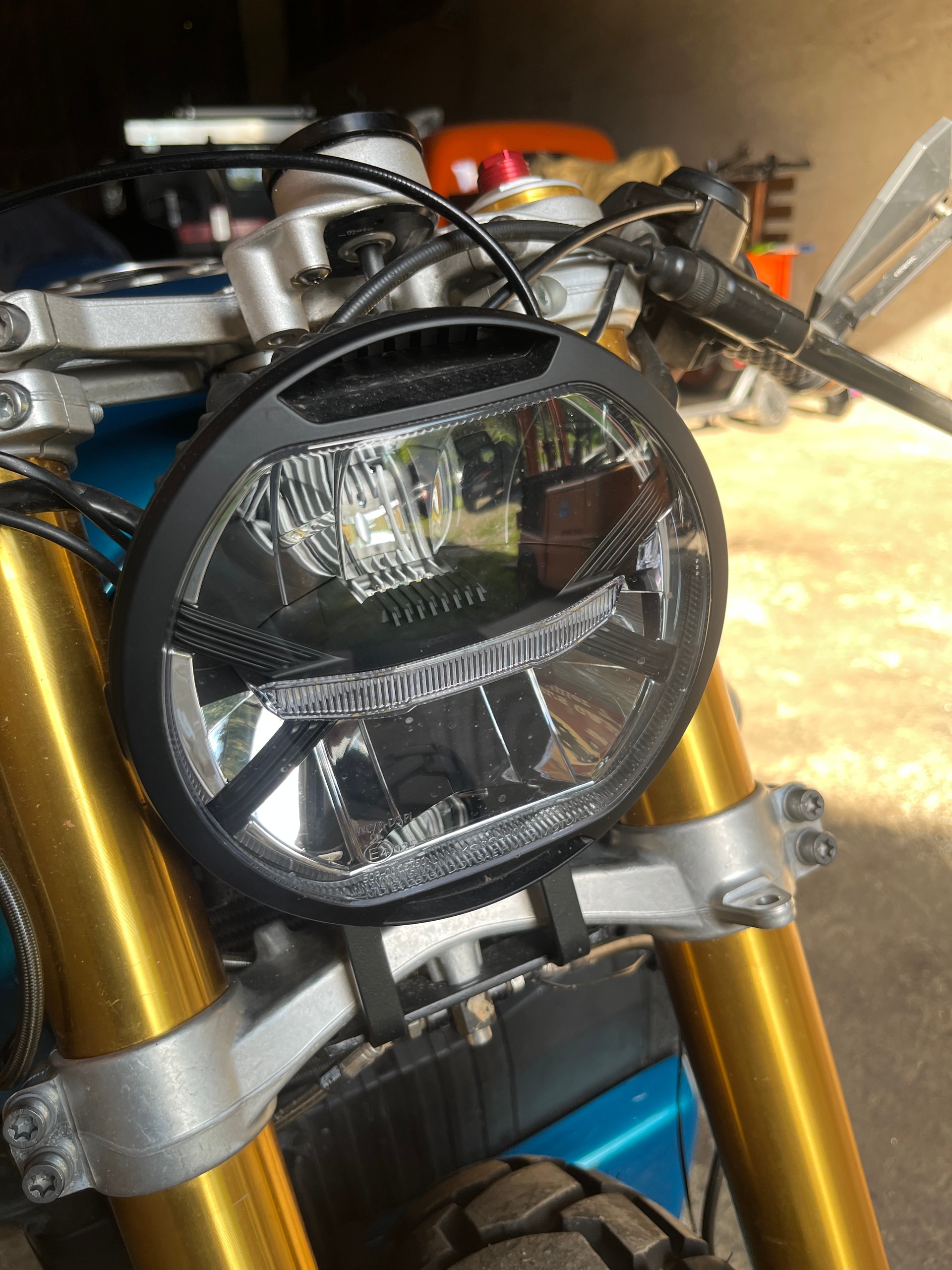 BMW Café Racer-image-10