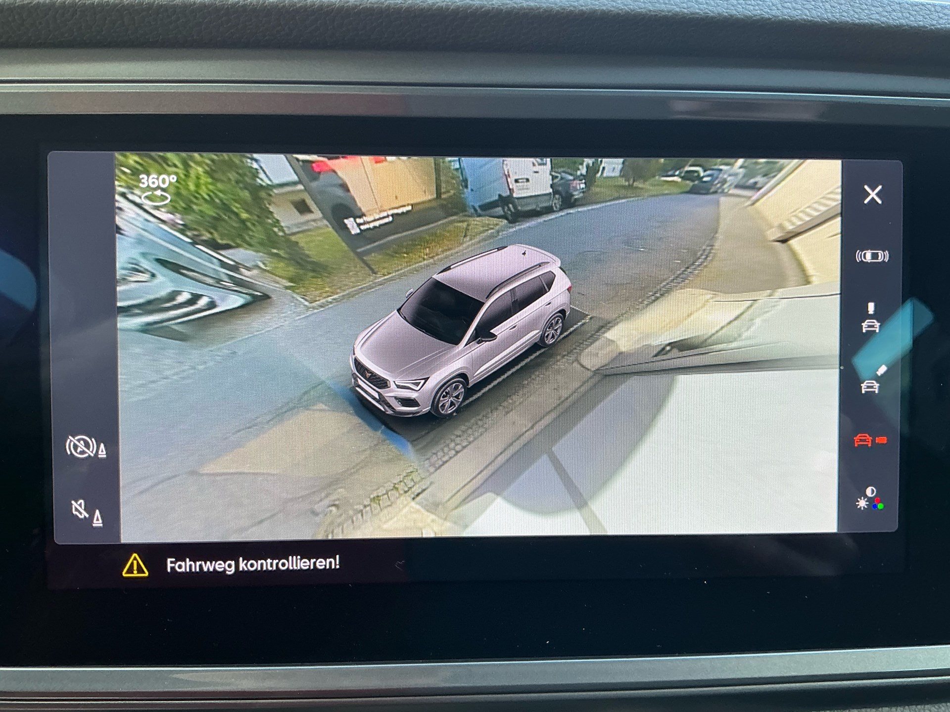 CUPRA Ateca VZ 4Drive *** AKRAPOVIC SPORTAUSPUFF ***-image-21