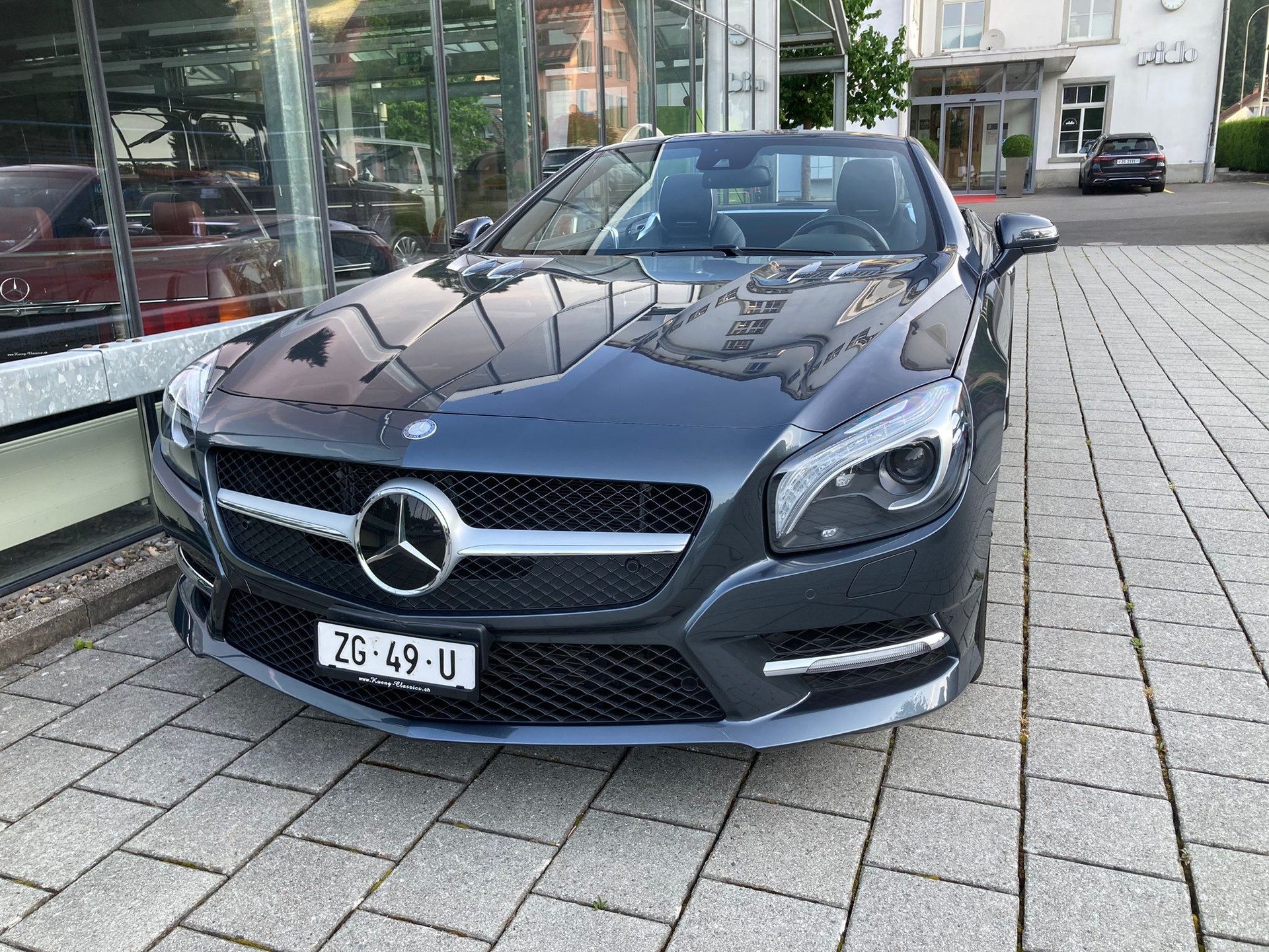 MERCEDES-BENZ SL 500 7G-Tronic-showroom-element-1