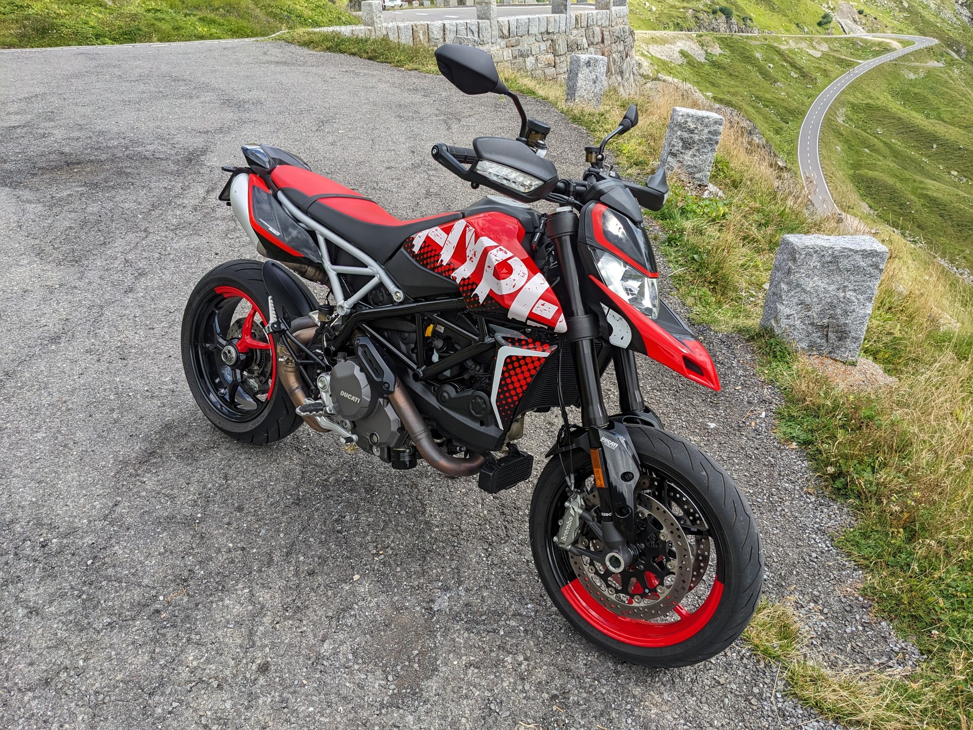 DUCATI Hypermotard 950 RVE-image-1