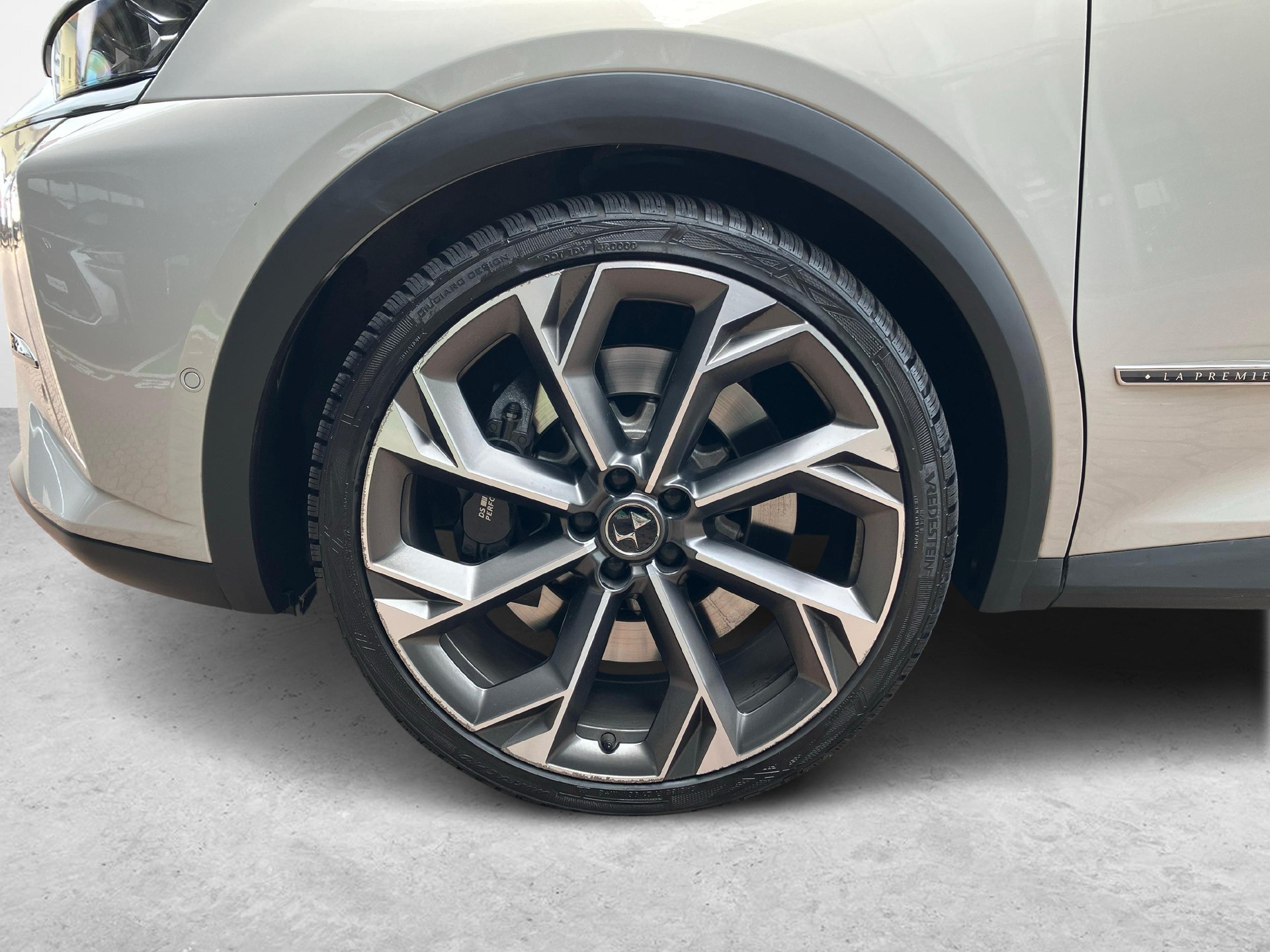 DS AUTOMOBILES 7 1.6 E-Tense La Première 4x4-image-15
