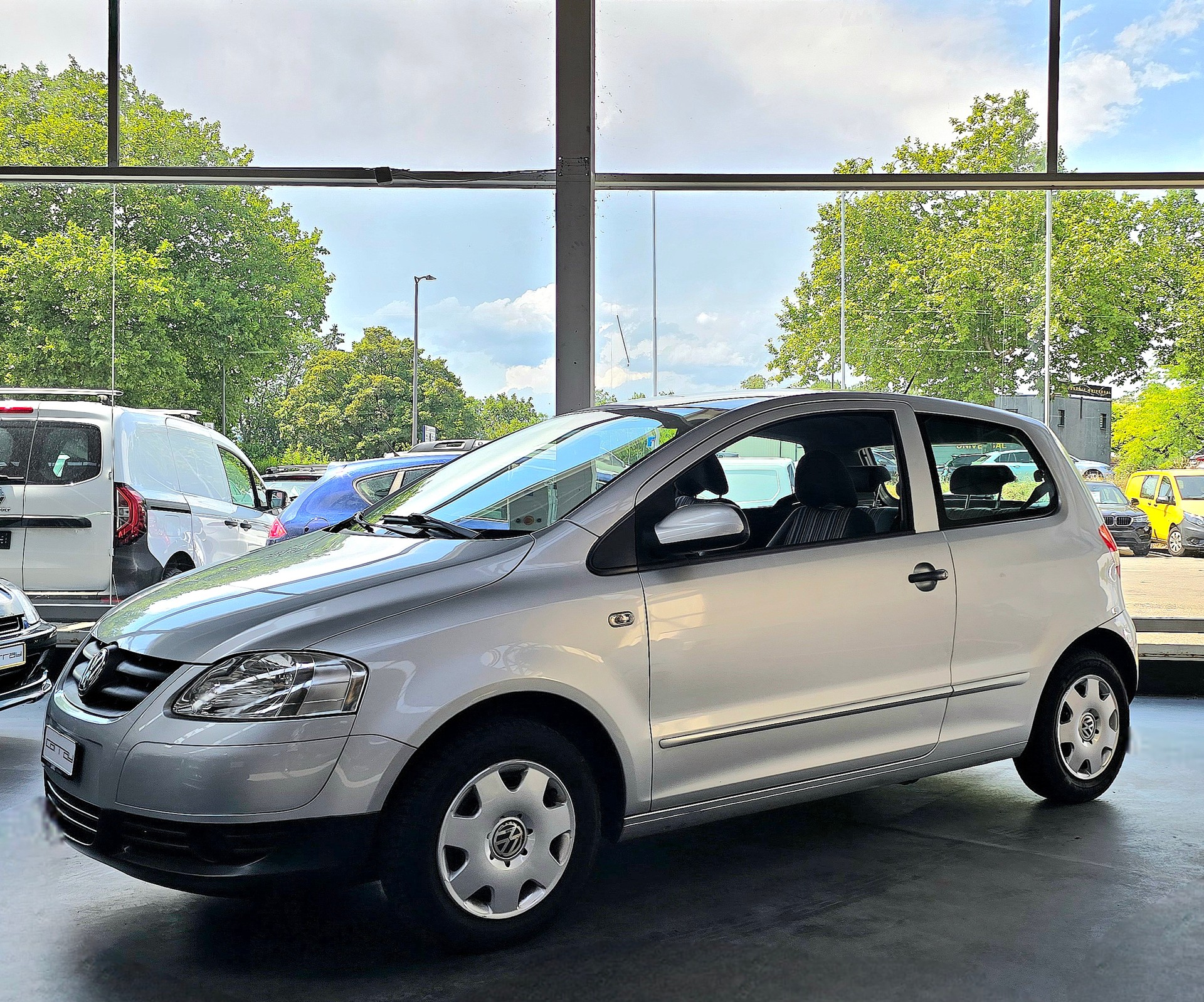VW Fox 1.2-showroom-element-2
