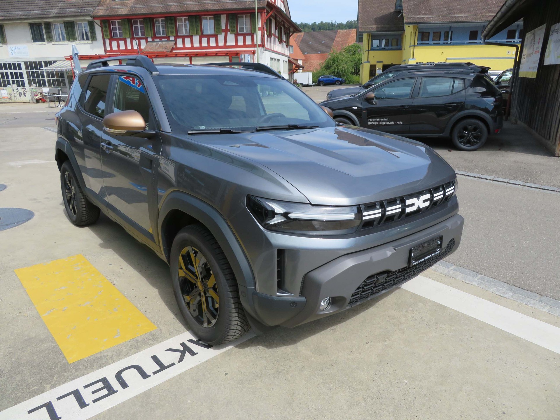 DACIA Duster 1.2 Hybrid Extreme 4WD-showroom-element-3