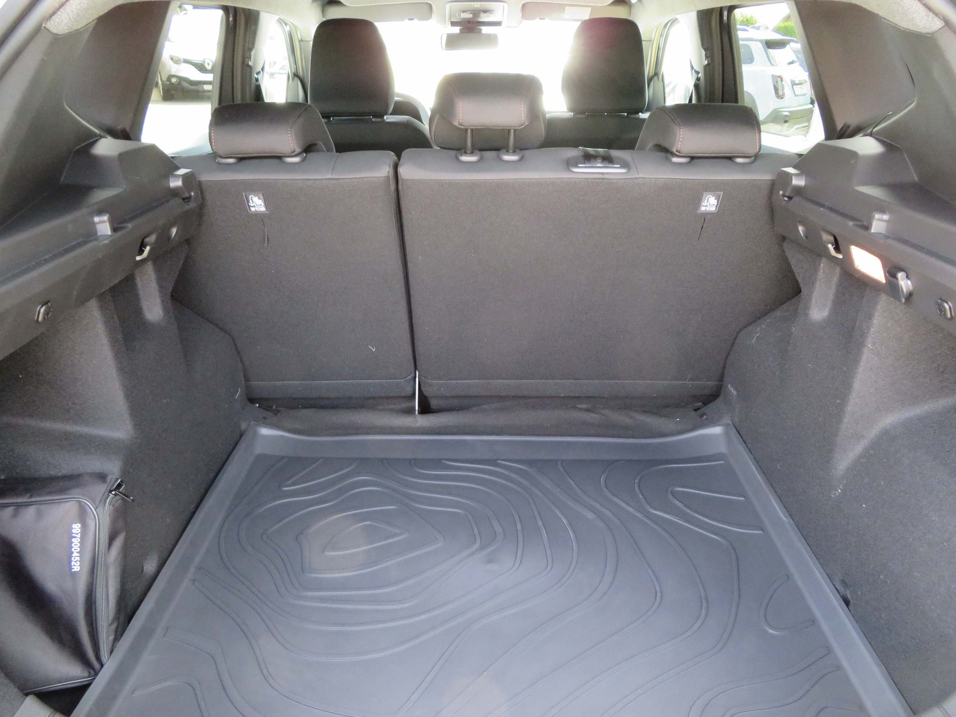 DACIA Duster 1.2 Hybrid Extreme 4WD-image-11