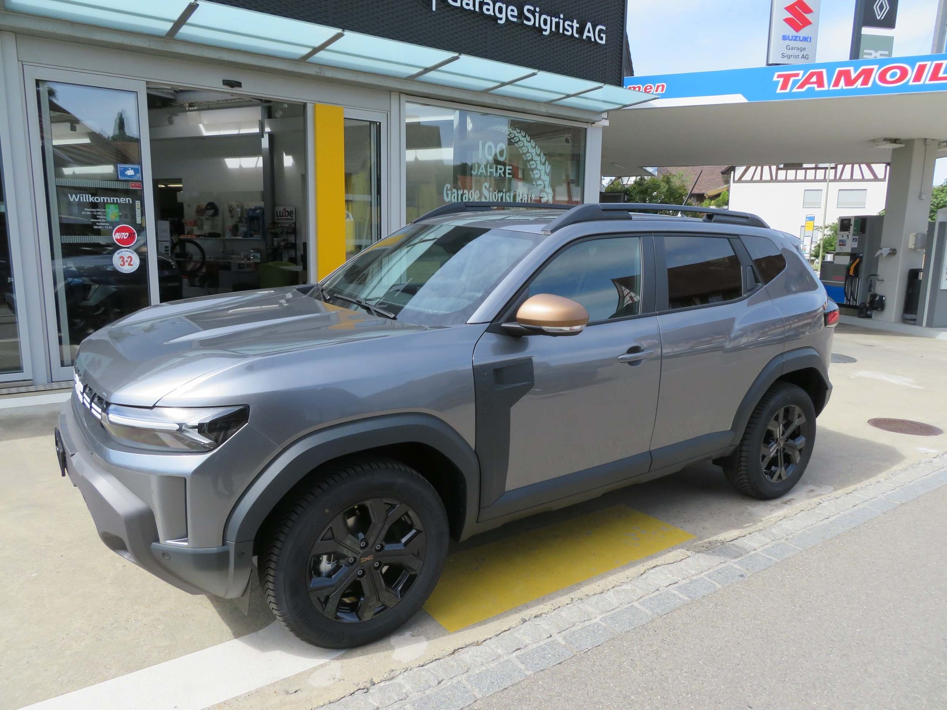 DACIA Duster 1.2 Hybrid Extreme 4WD-showroom-element-1