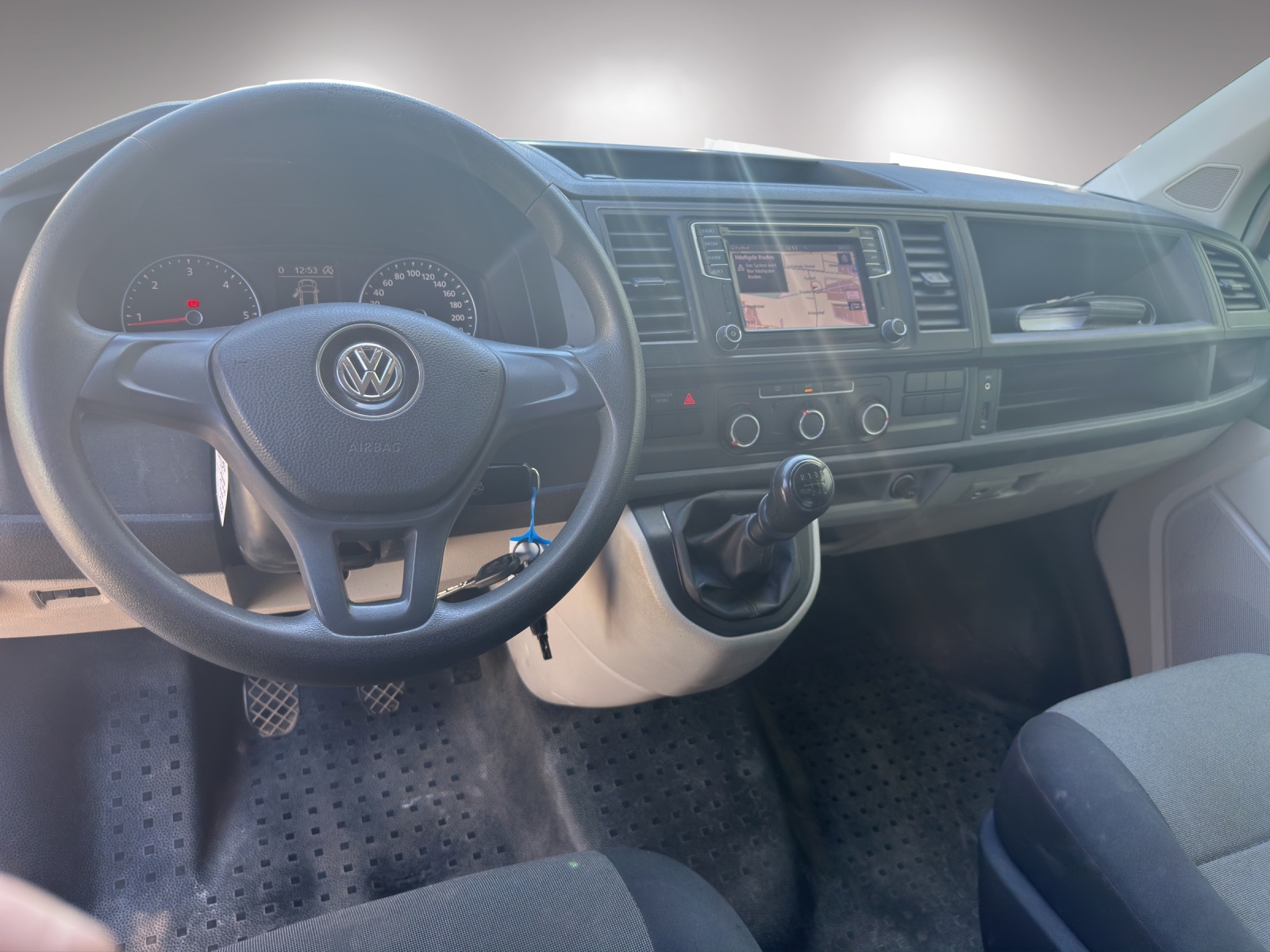 VW T6 2.0 TDI FAHRZEUGEINRICHTUNG-image-8