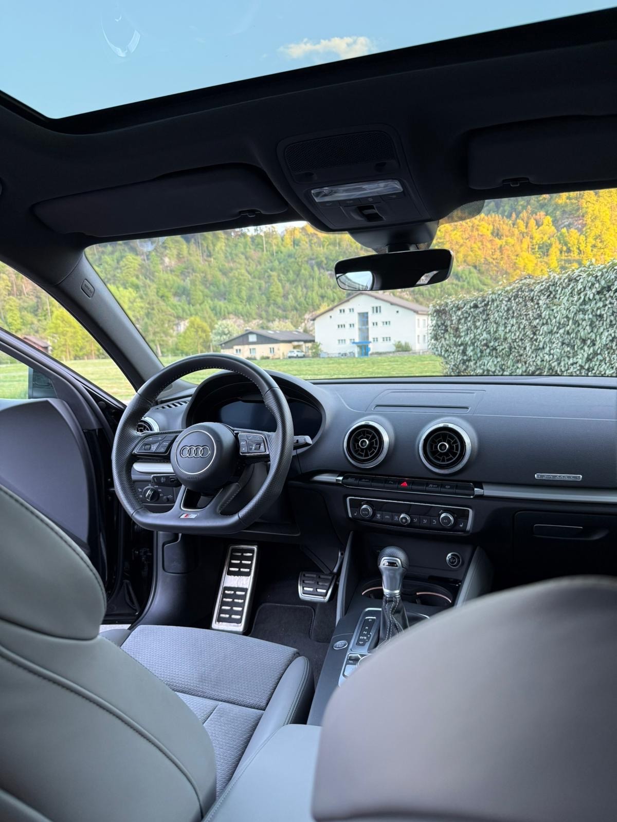 AUDI A3 Sportback 2.0 TFSI Sport quattro S-tronic-showroom-element-2