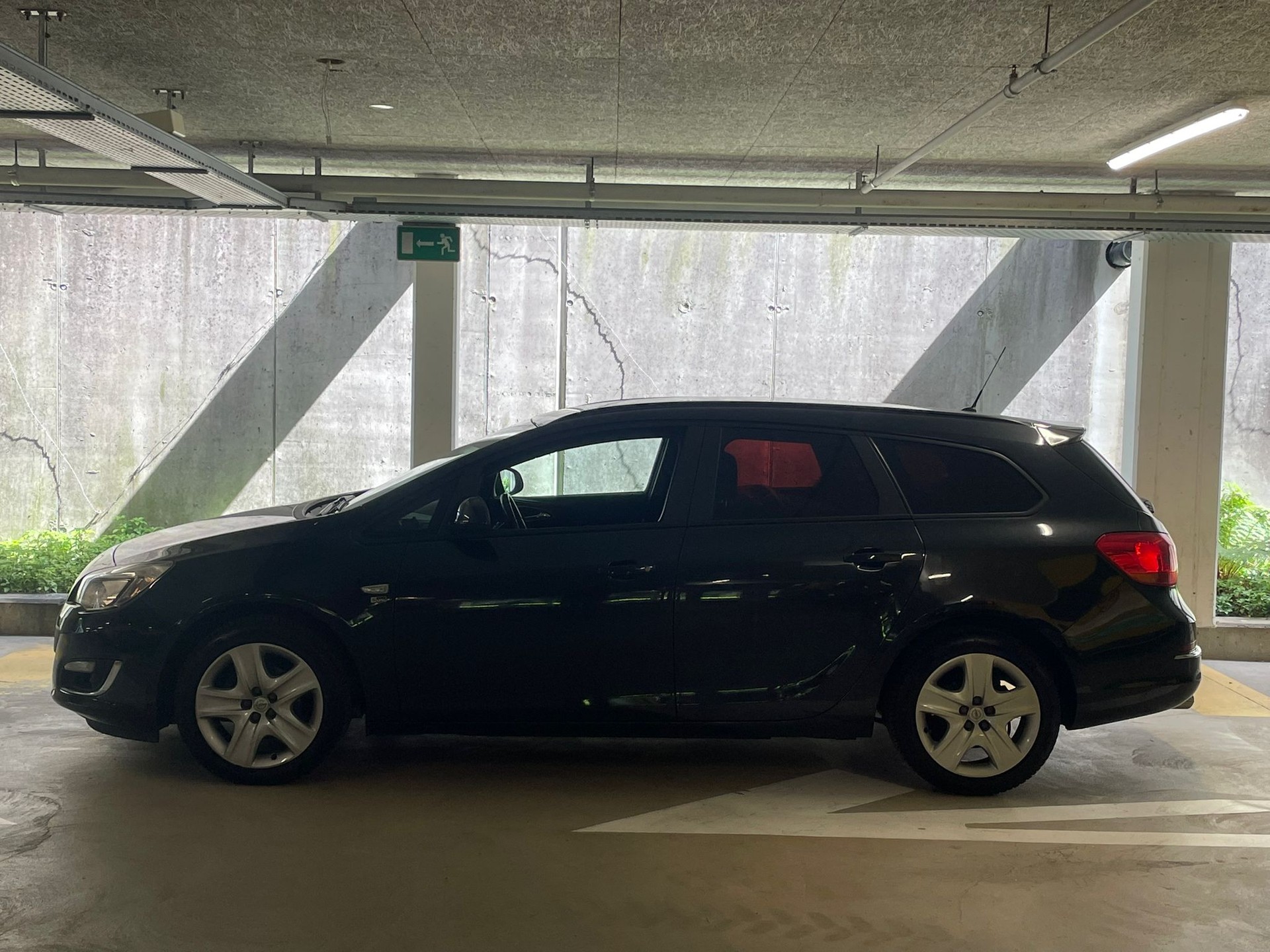 OPEL Astra ST 1.4i 16V Turbo Anniversary Ed // MFK NEU-image-8