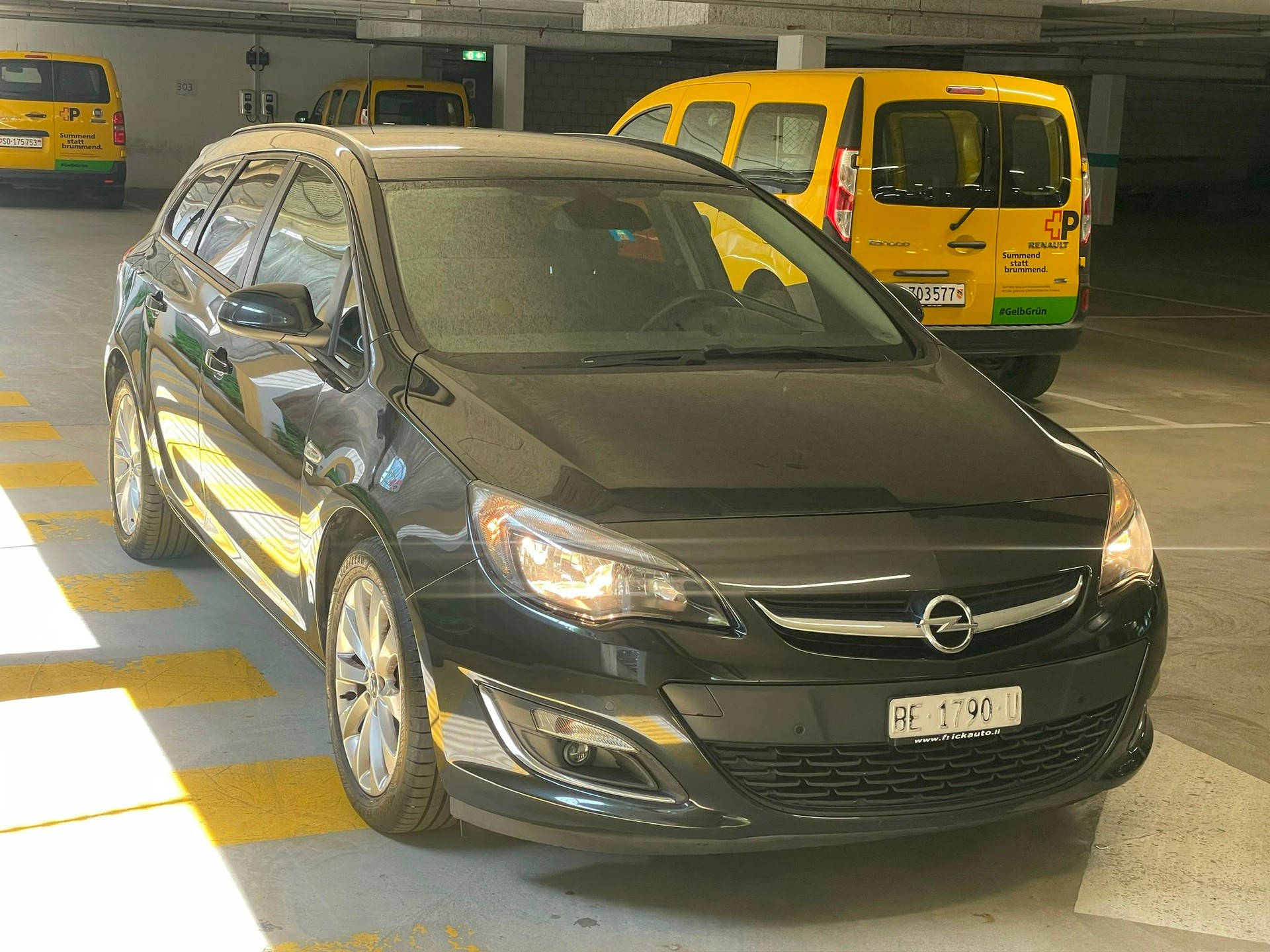 OPEL Astra ST 1.4i 16V Turbo Anniversary Ed // MFK NEU-image-6