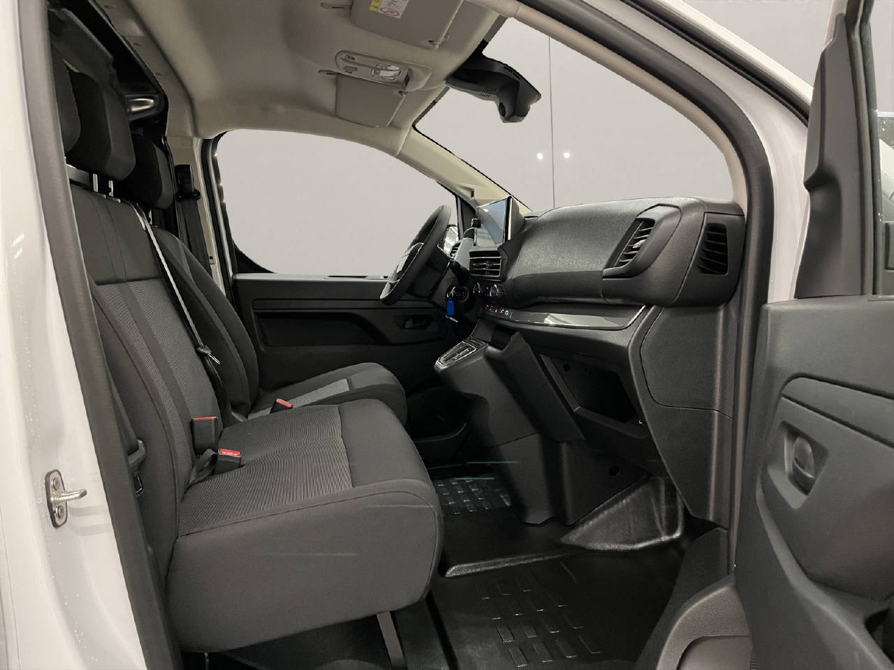 PEUGEOT Expert Kaw. Standard 2.2 BlueHDi 150 S/S-image-12