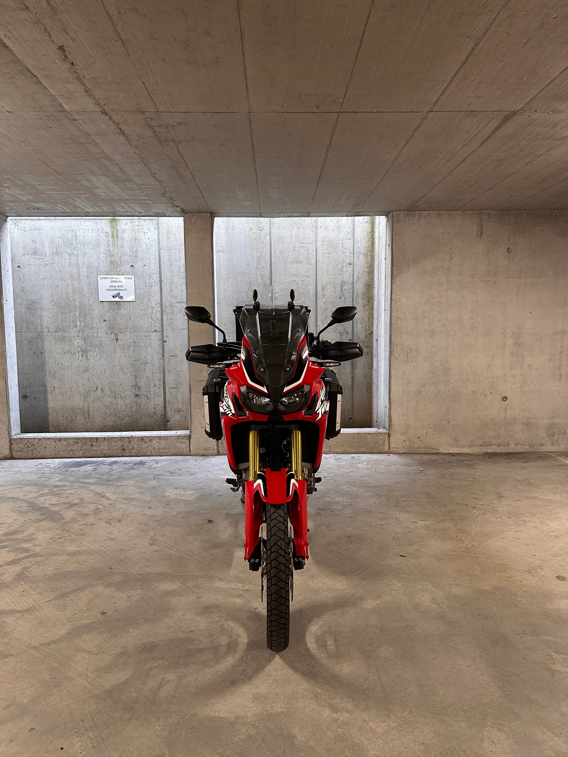 HONDA CRF 1000 Africa Twin-image-0