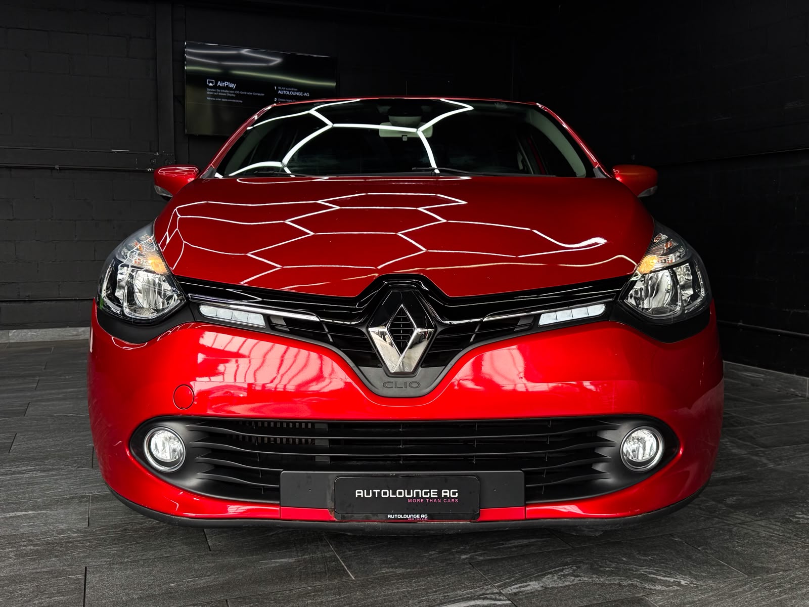 RENAULT Clio 1.5 dCi Swiss Edition-showroom-element-1