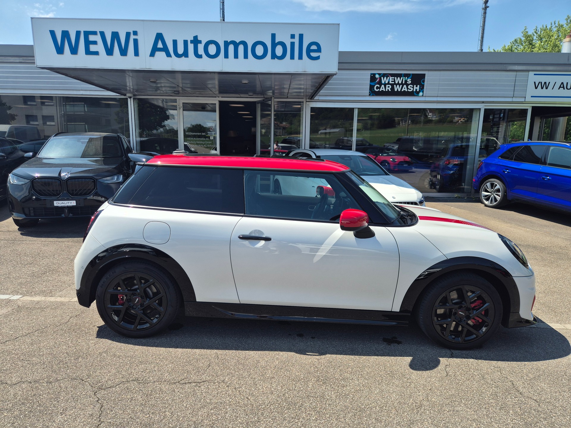 MINI Cooper John Cooper Works DKG-showroom-element-3